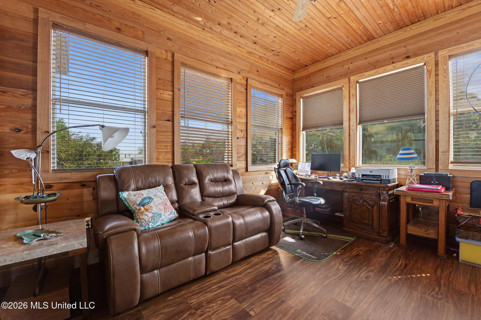 4020 Nineteenth Street Property Photo 11