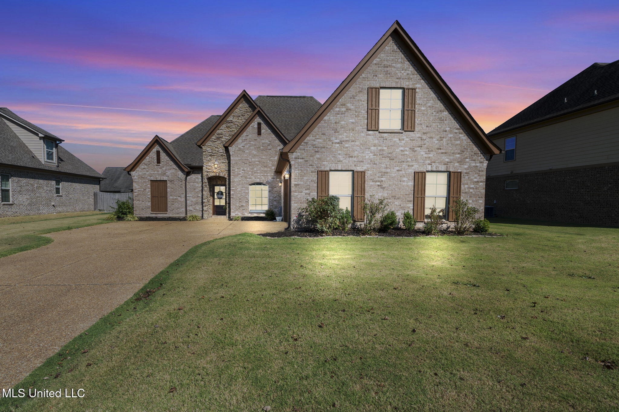 1098 S Broadwing Circle Property Photo 2
