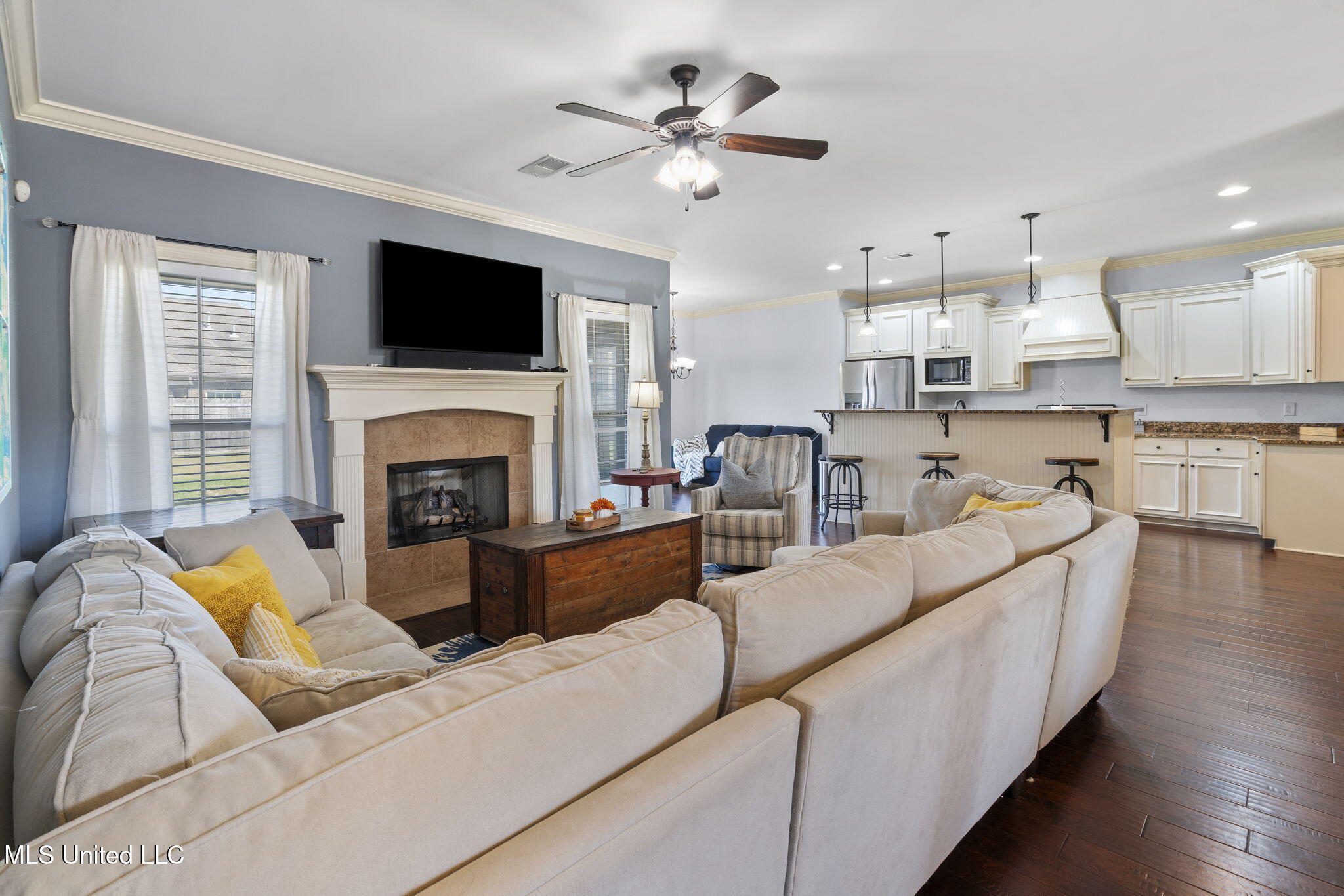 1098 S Broadwing Circle Property Photo 7