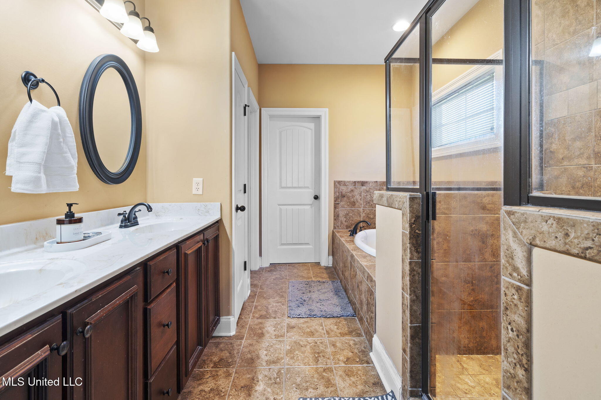 1098 S Broadwing Circle Property Photo 14