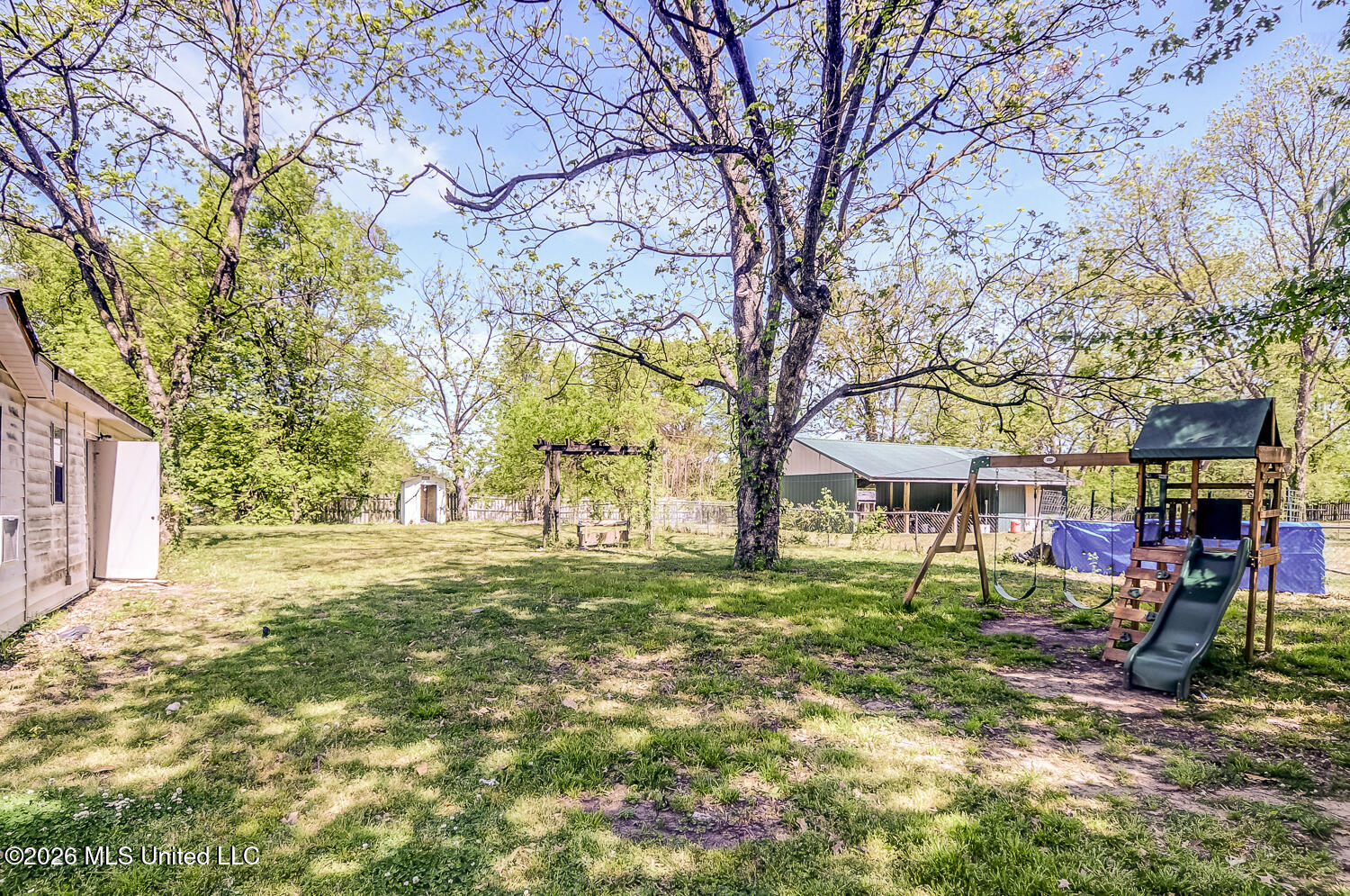 359 Florence Avenue Property Photo 28