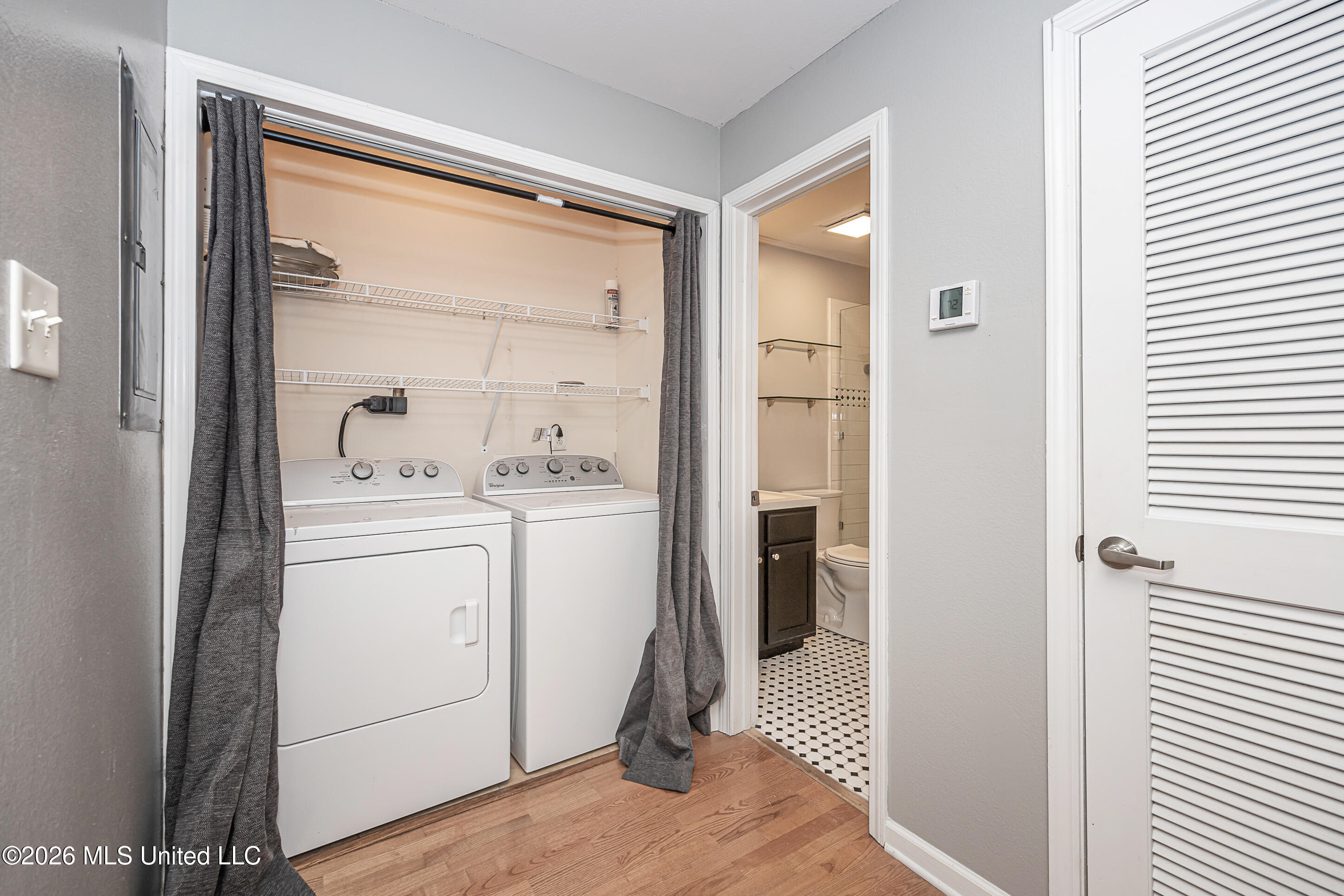 2421 Beachview Drive Property Photo 20