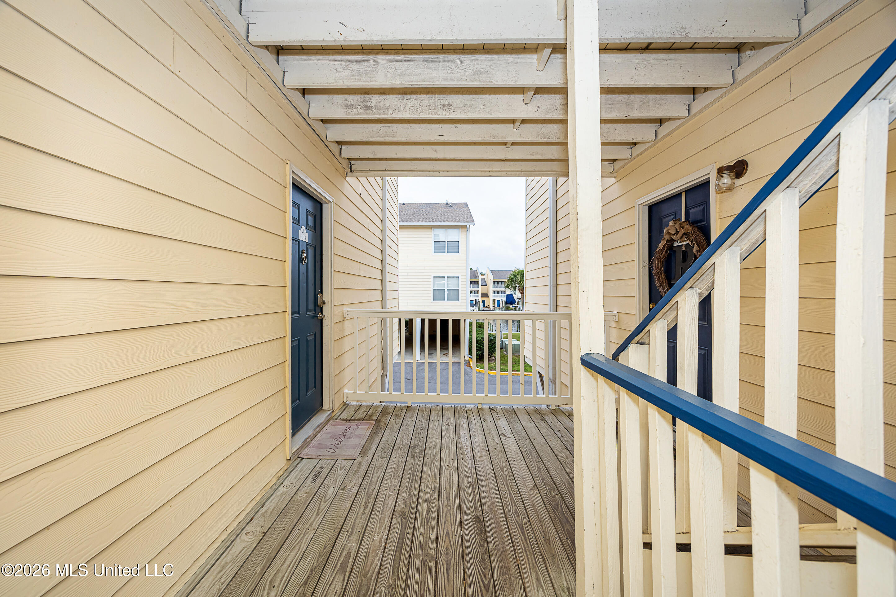 2421 Beachview Drive Property Photo 33