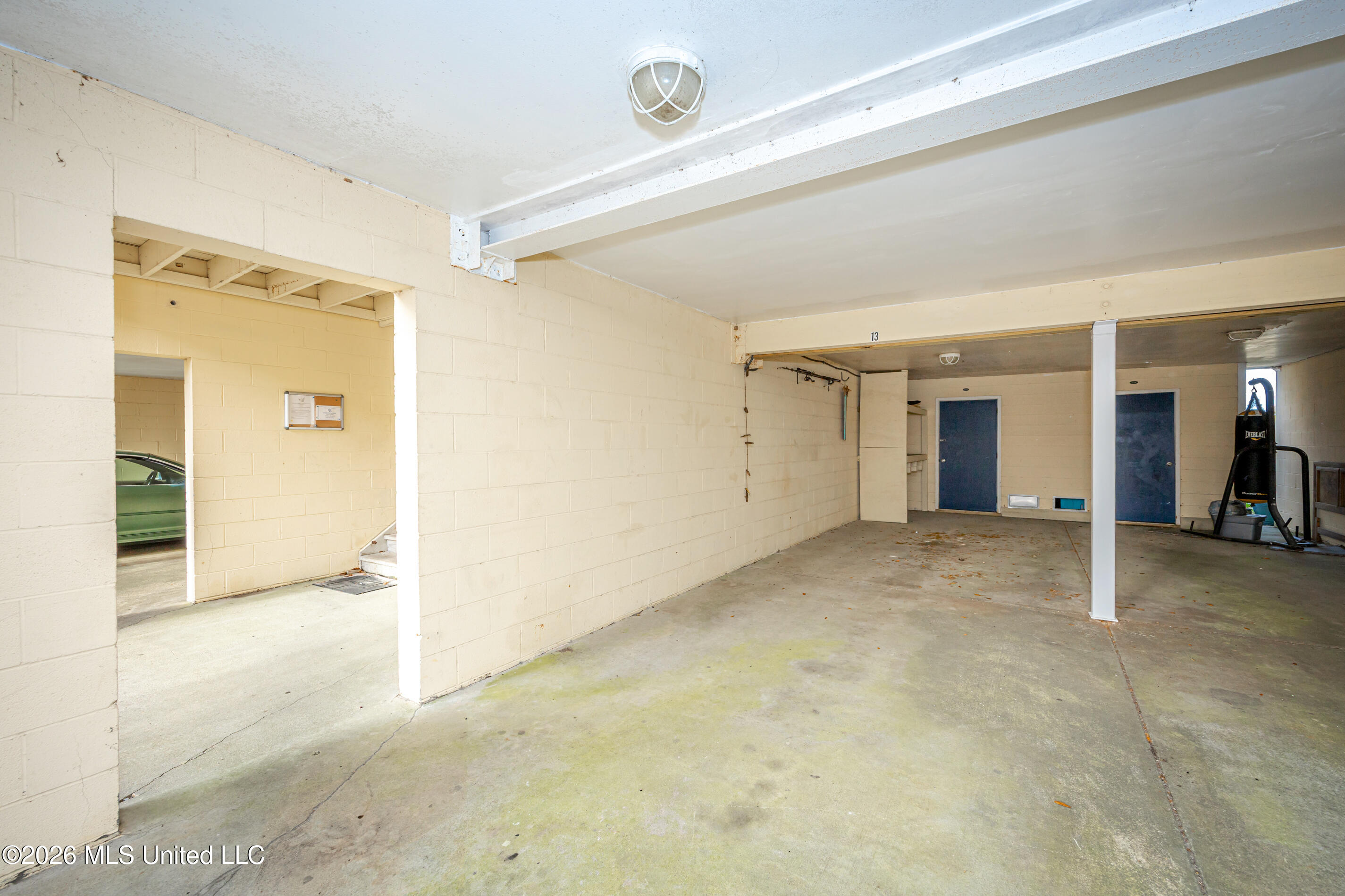 2421 Beachview Drive Property Photo 38