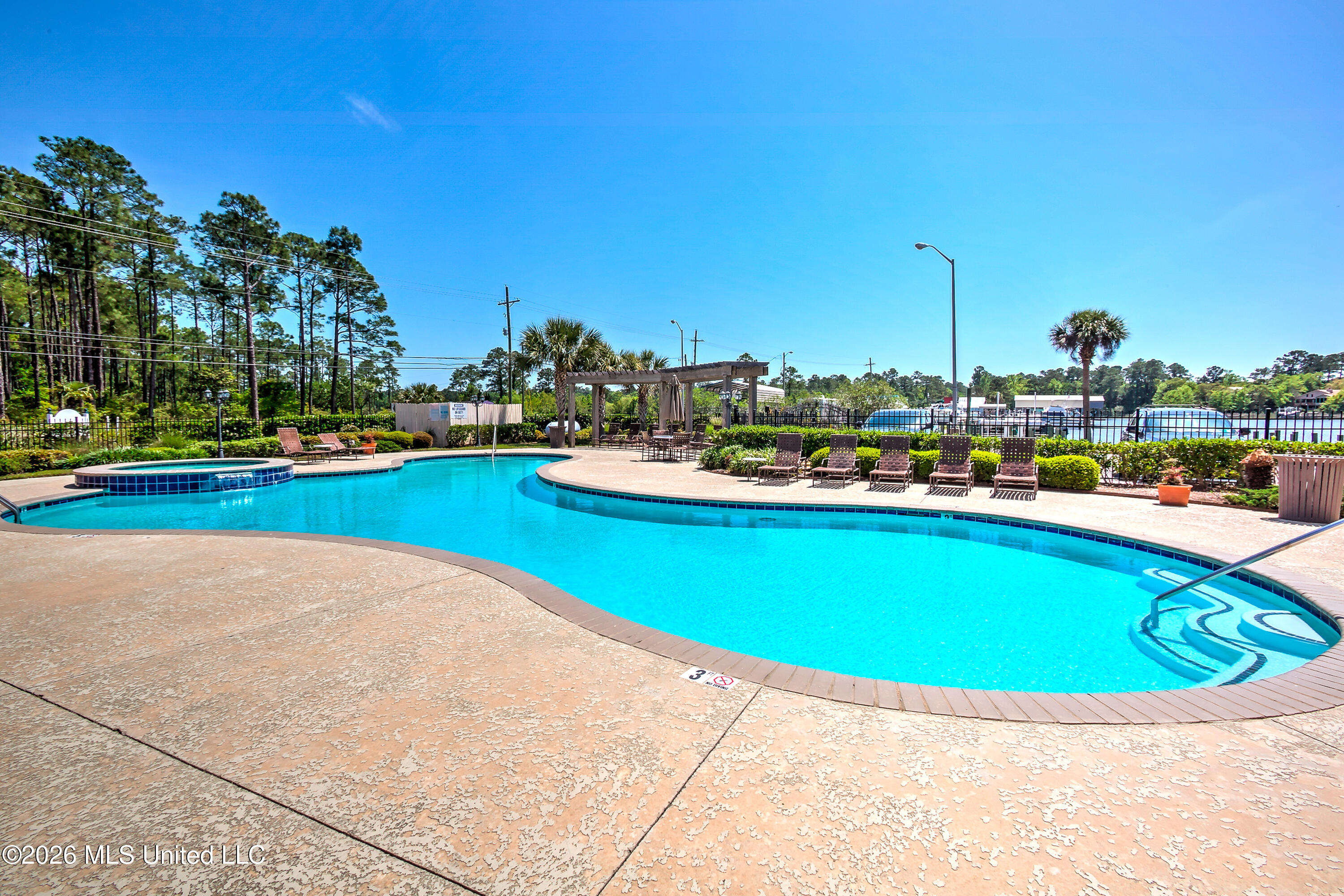 2421 Beachview Drive Property Photo 53