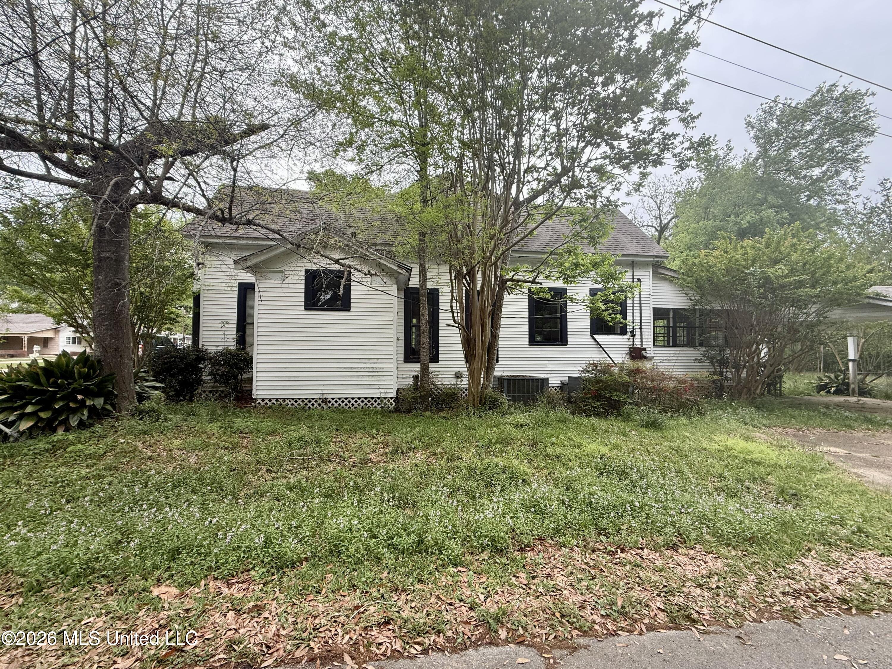 101 S Main Street Property Photo 2