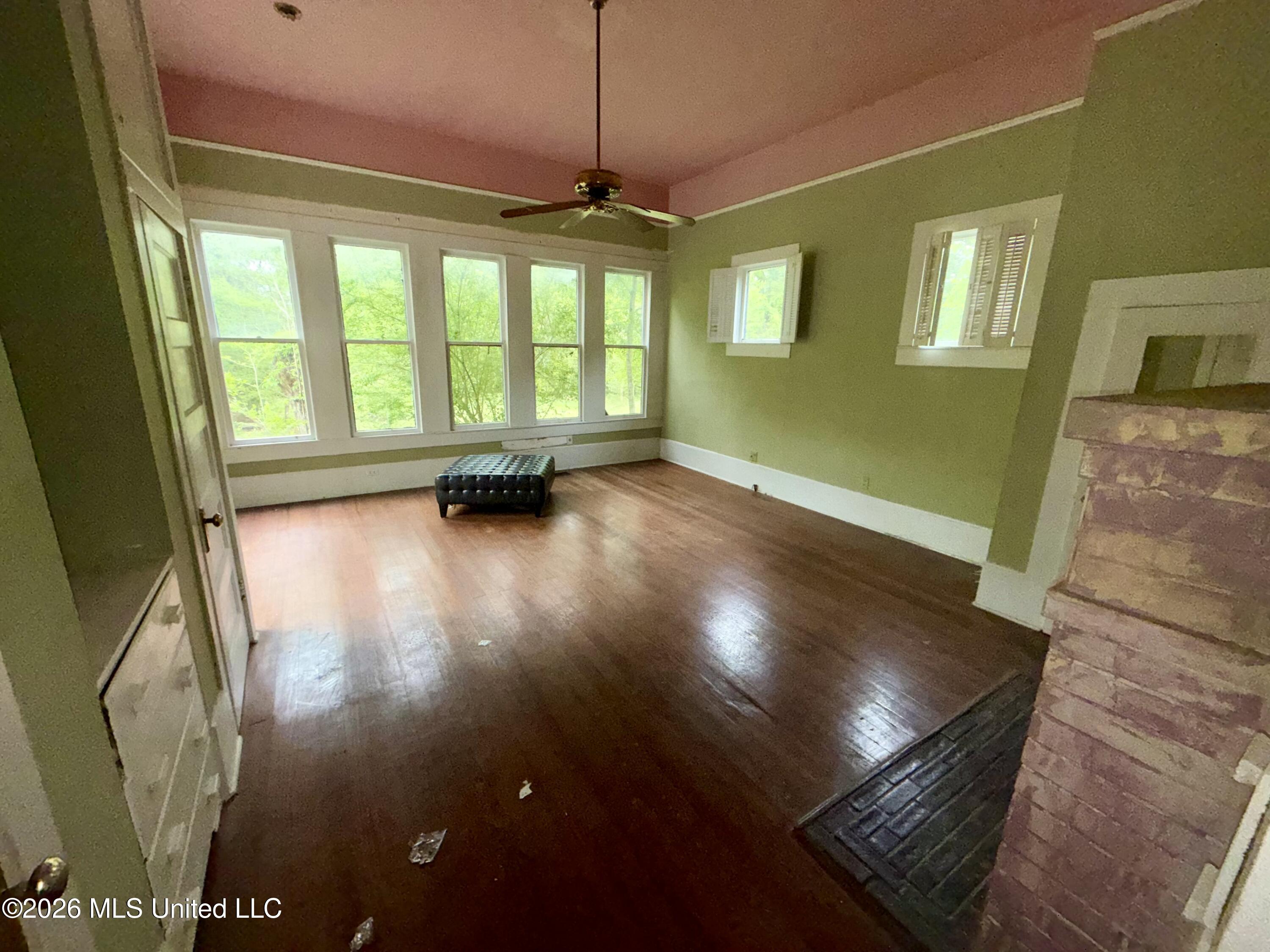 101 S Main Street Property Photo 15