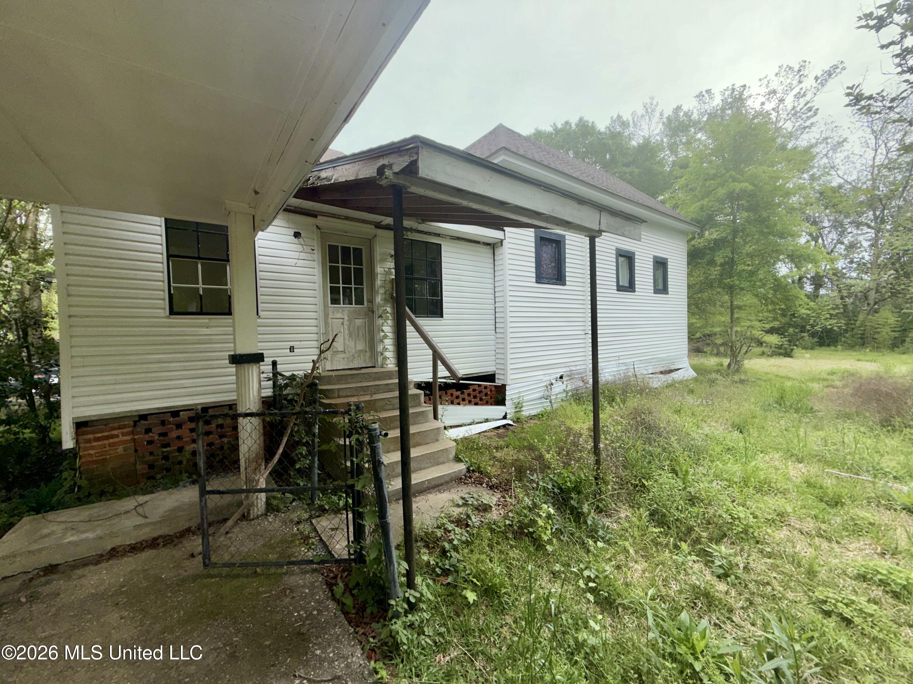 101 S Main Street Property Photo 25