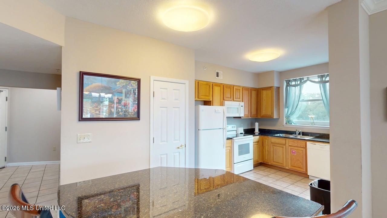 2230 Beach Drive Property Photo 8