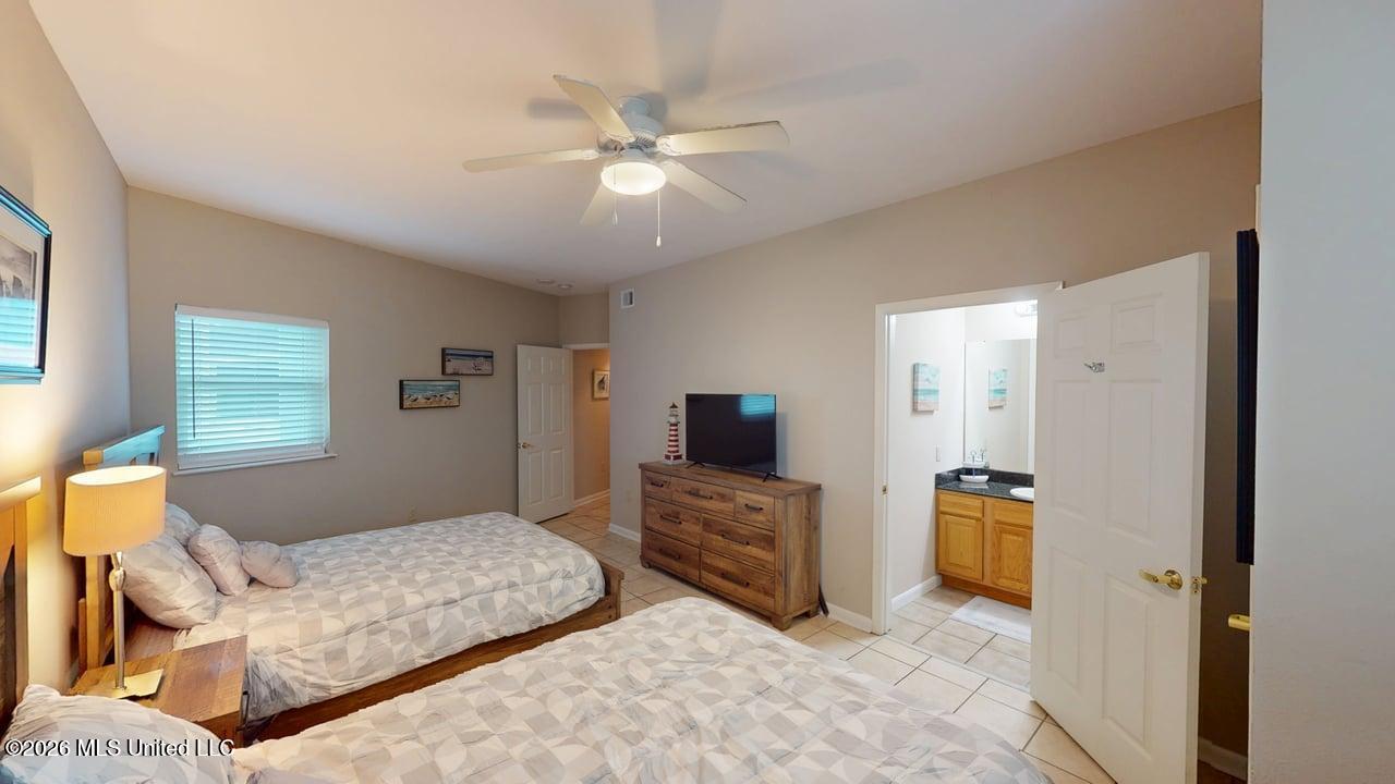 2230 Beach Drive Property Photo 15
