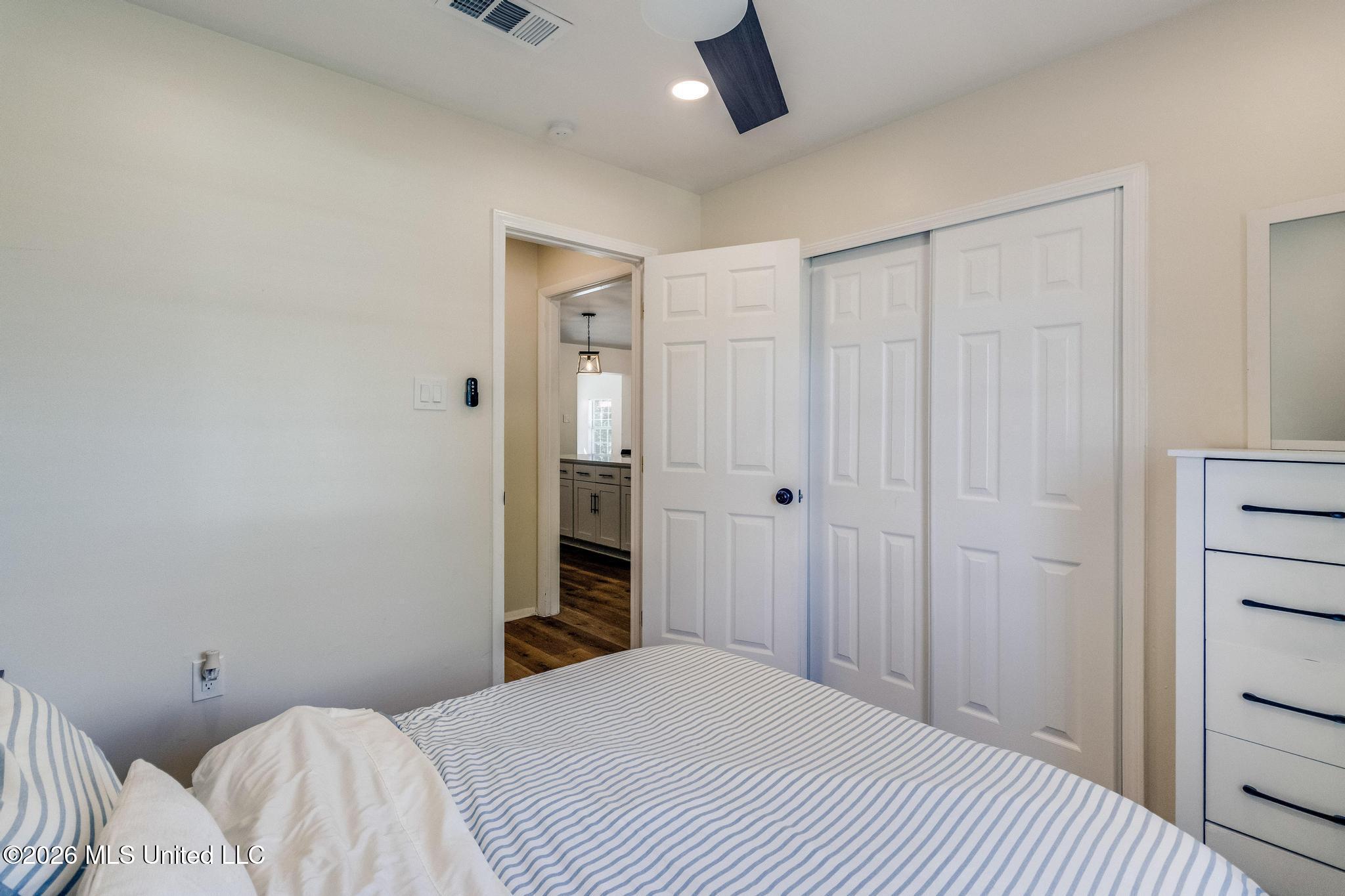 1004 Augustine Drive Property Photo 16