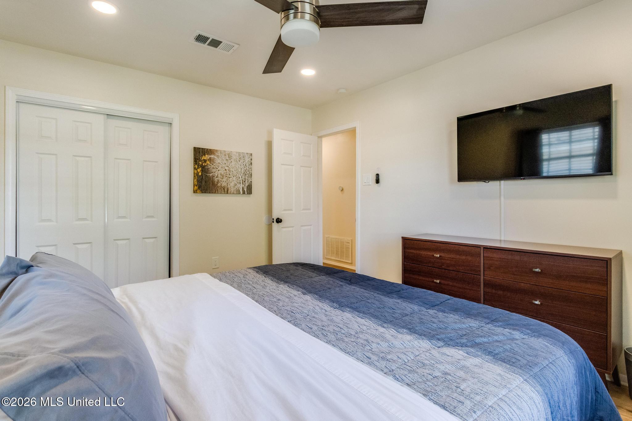 1004 Augustine Drive Property Photo 18