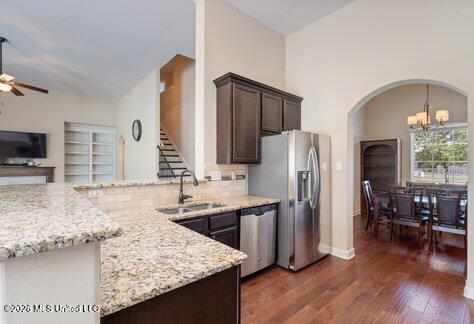 2175 Redbud Cove Property Photo 9