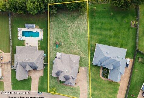 2175 Redbud Cove Property Photo 32