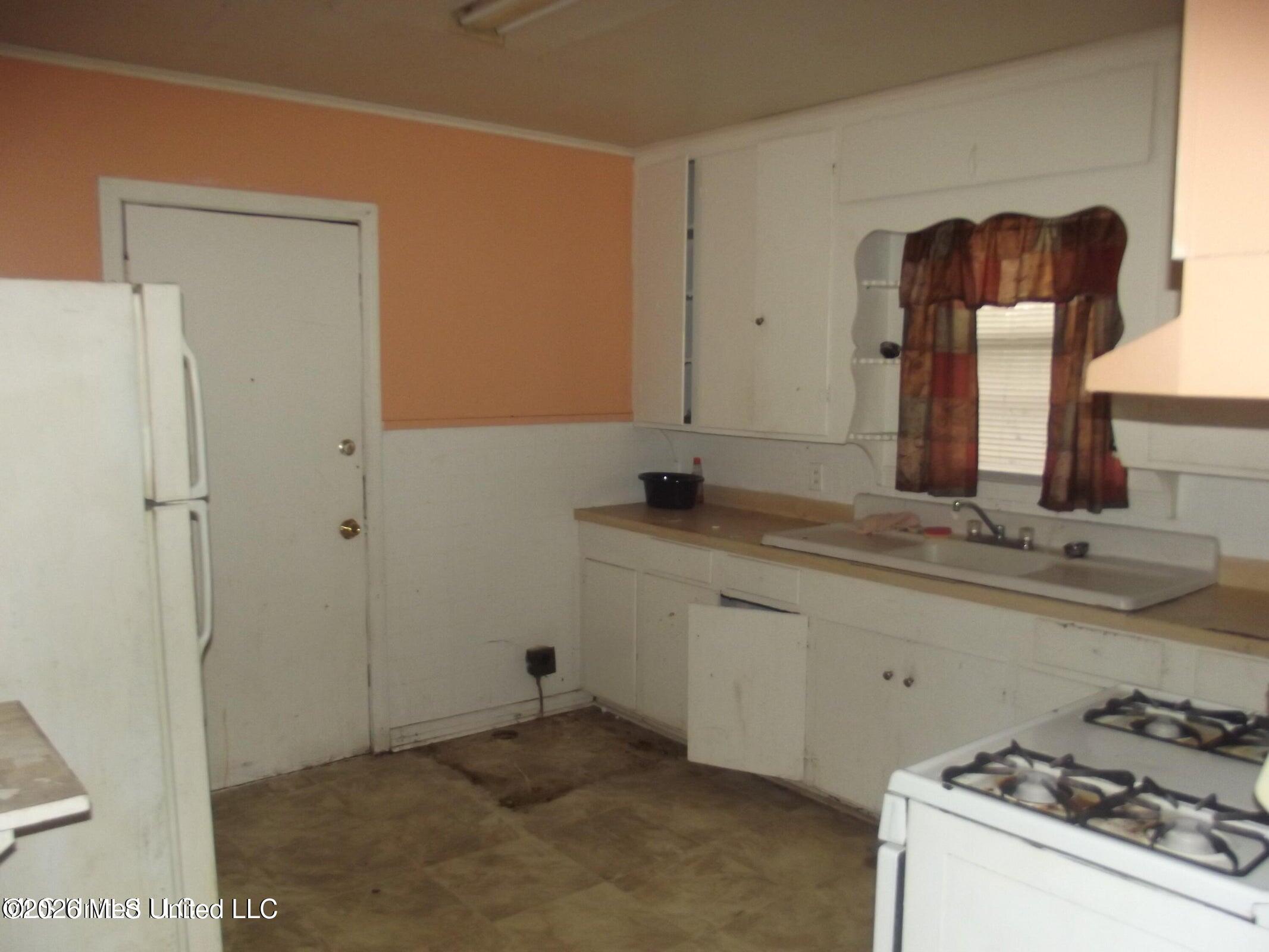 132 Mount Carmel Drive Property Photo 2