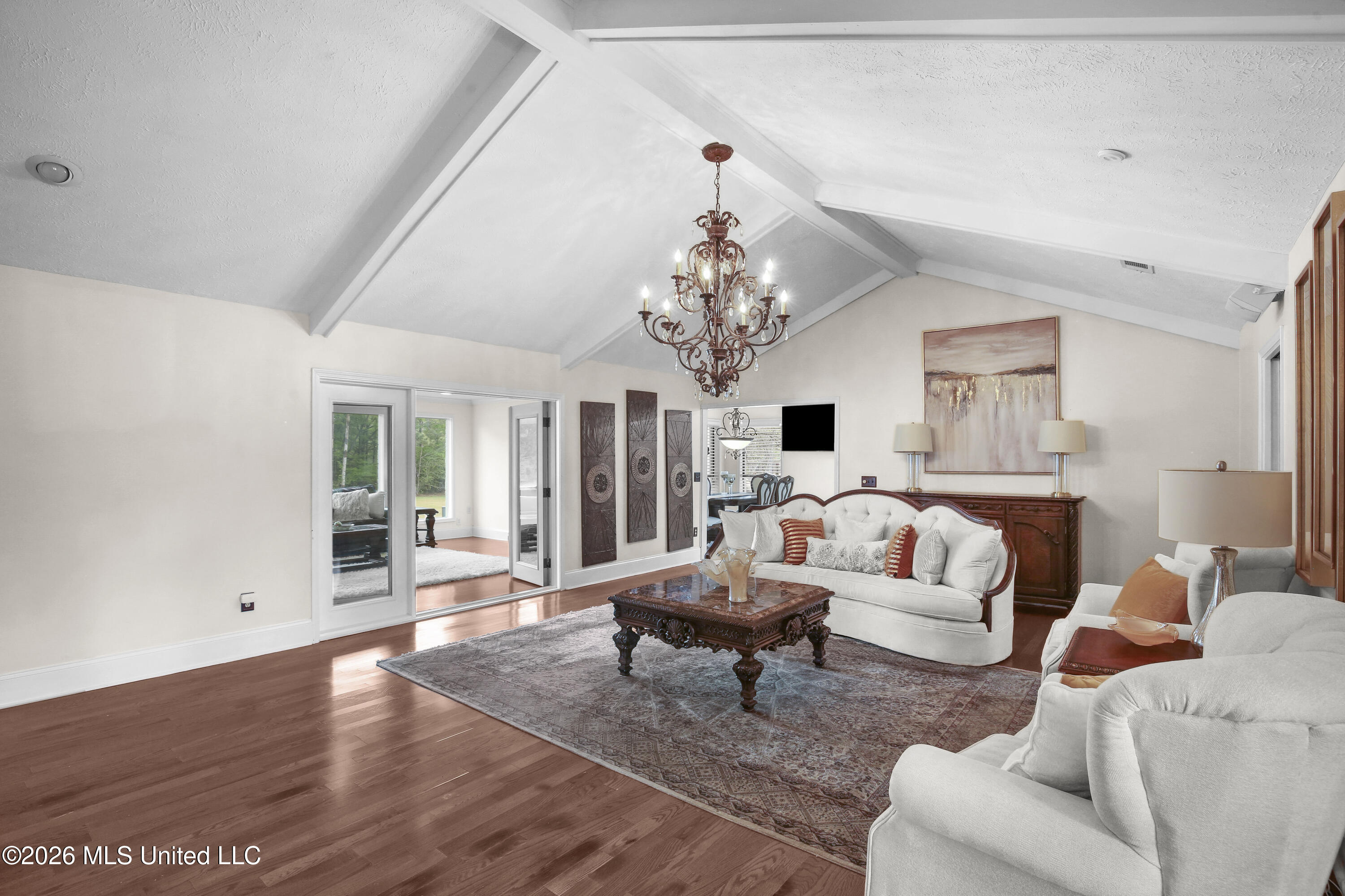 301 Calumet Drive Property Photo 3