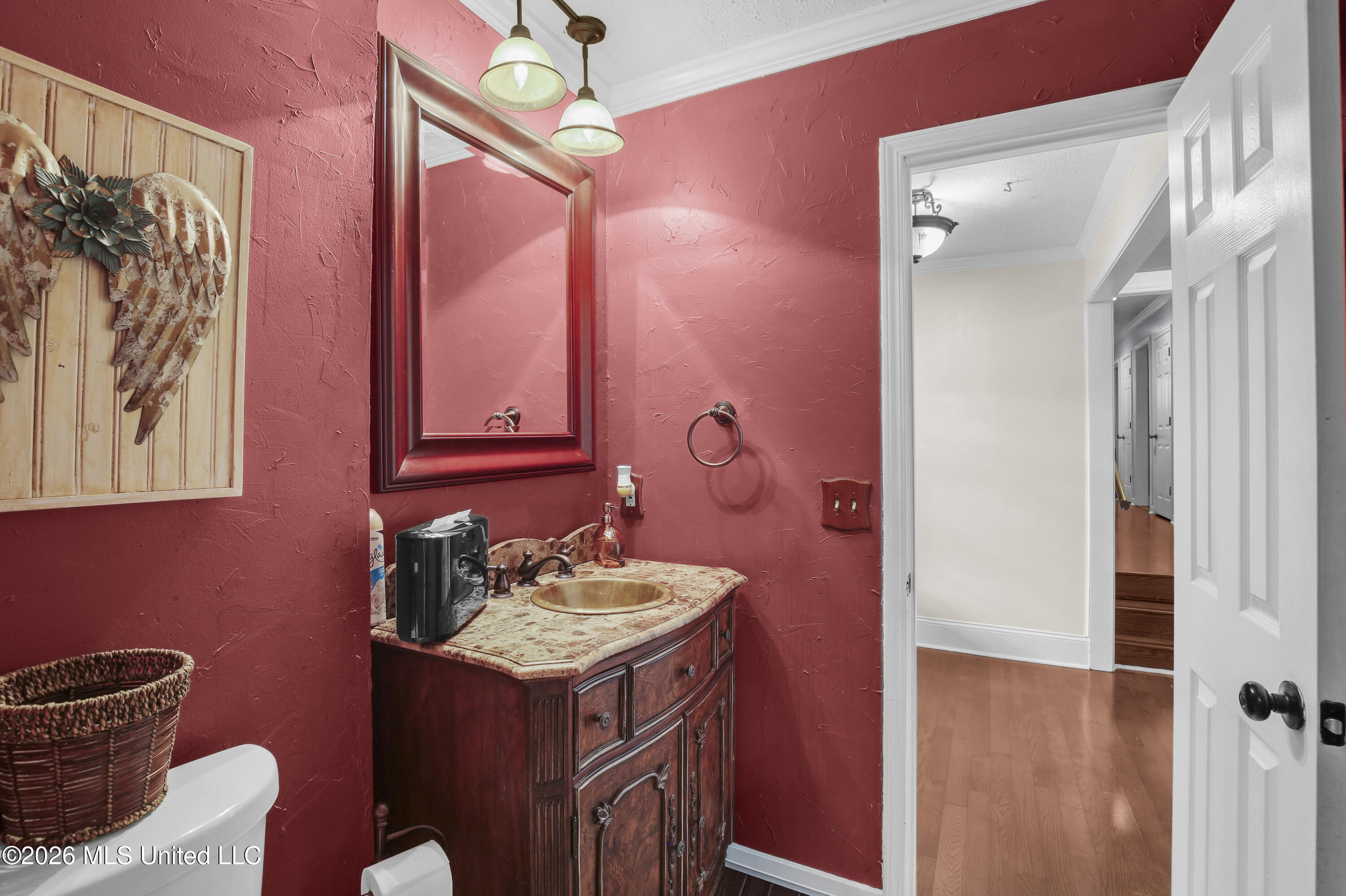 301 Calumet Drive Property Photo 6