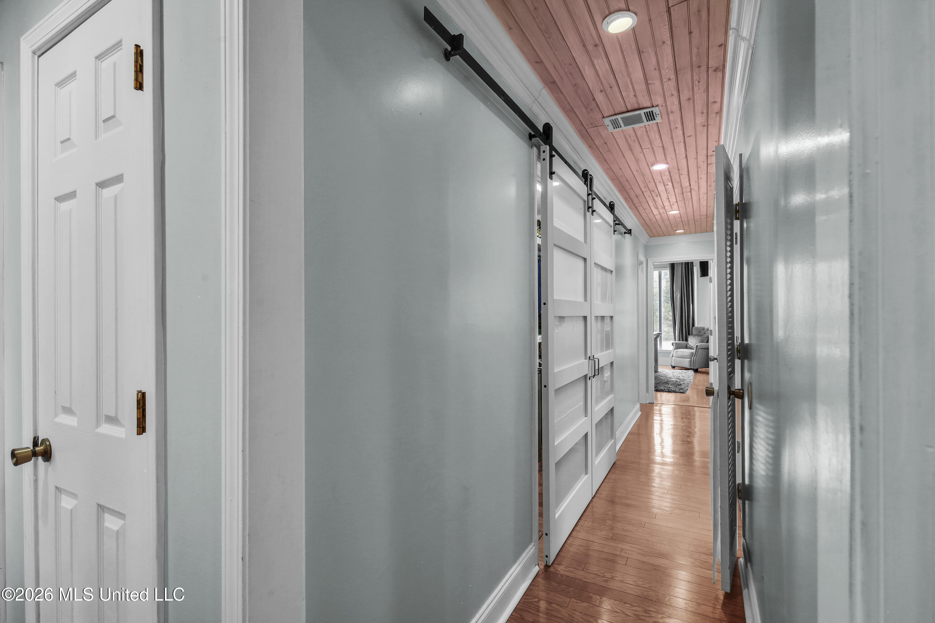 301 Calumet Drive Property Photo 26
