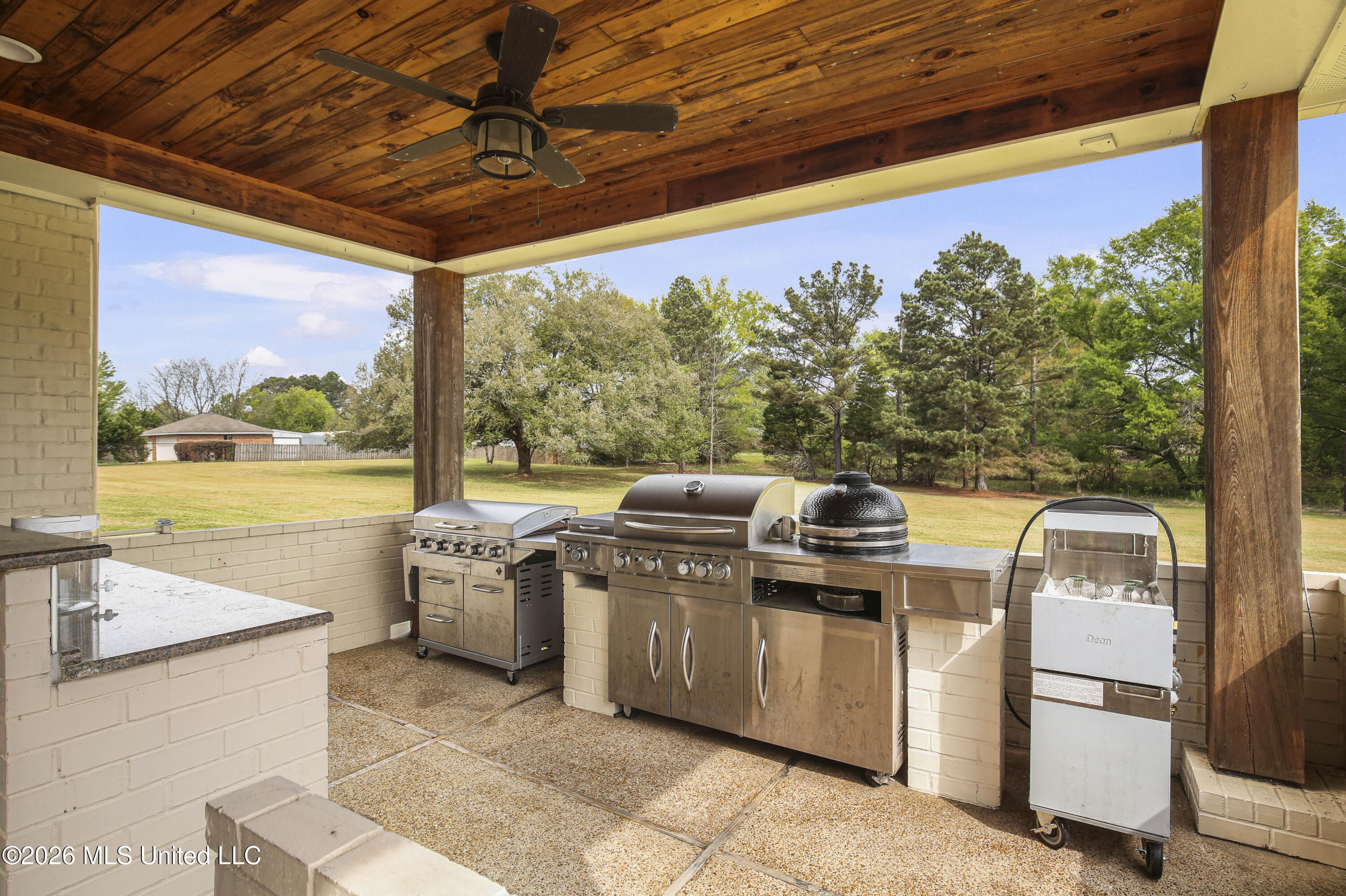 301 Calumet Drive Property Photo 37