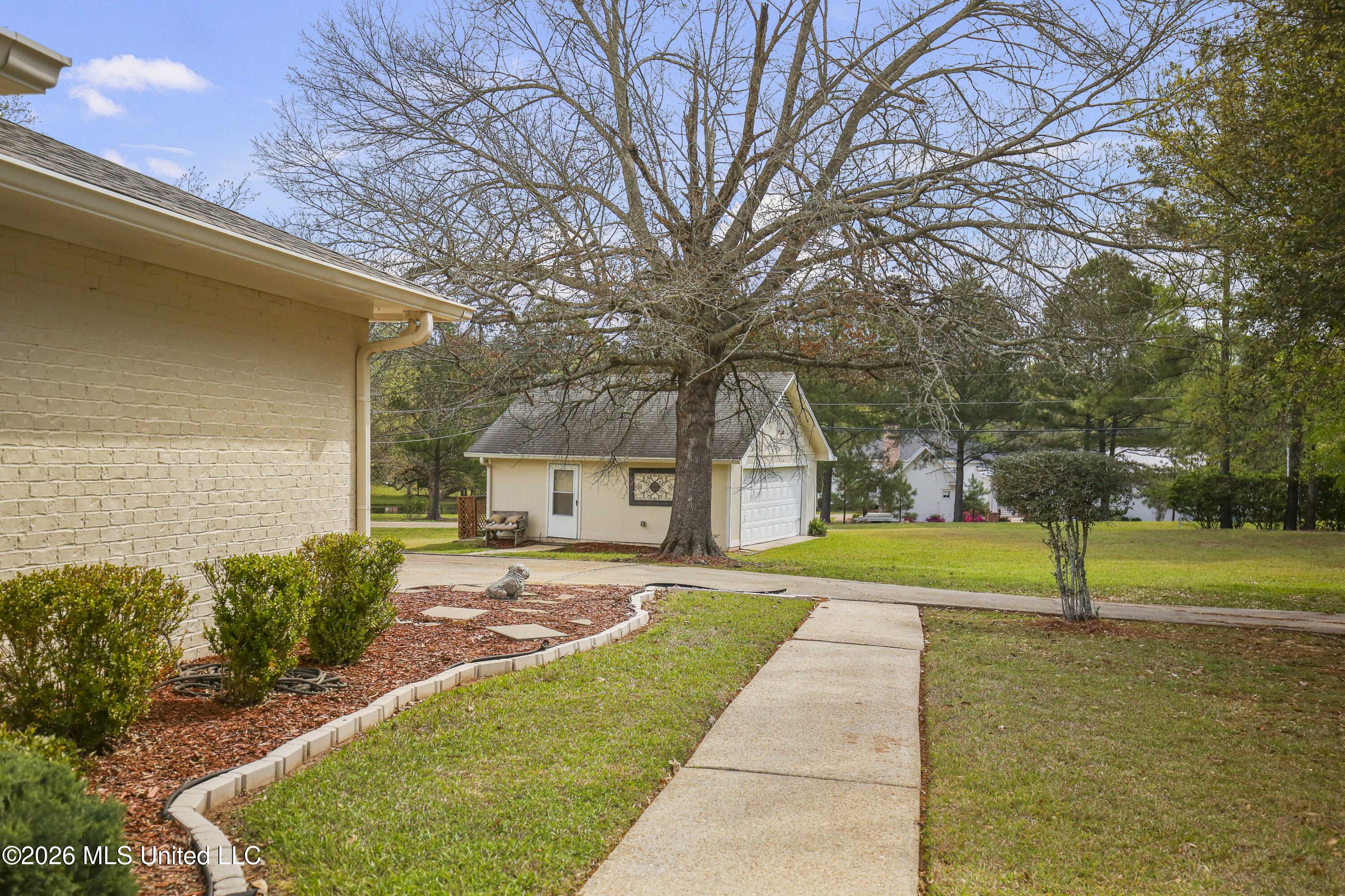 301 Calumet Drive Property Photo 38