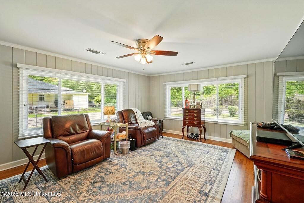 711 Neal Road Property Photo 3