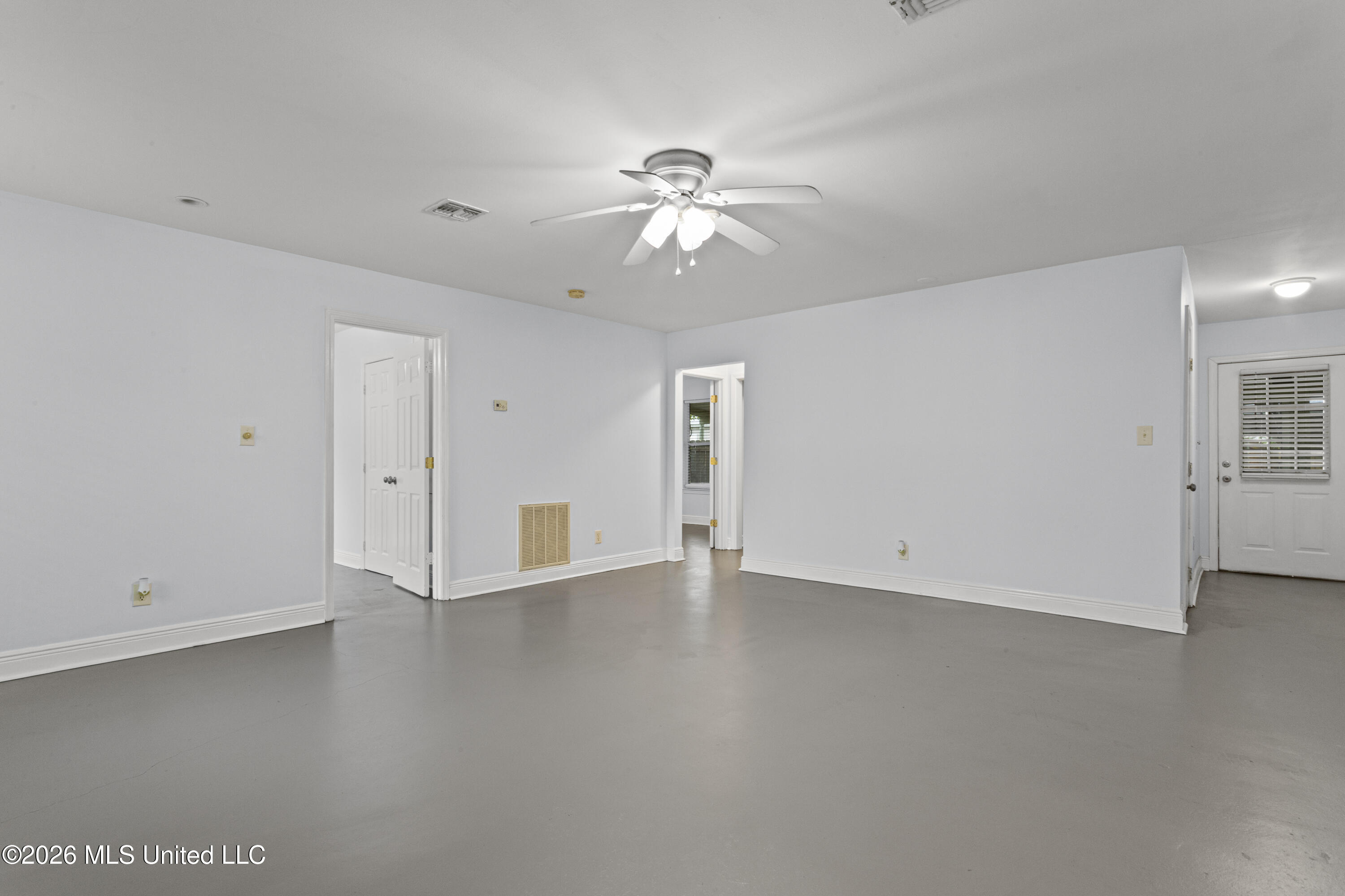 264 Washington Street Property Photo 12