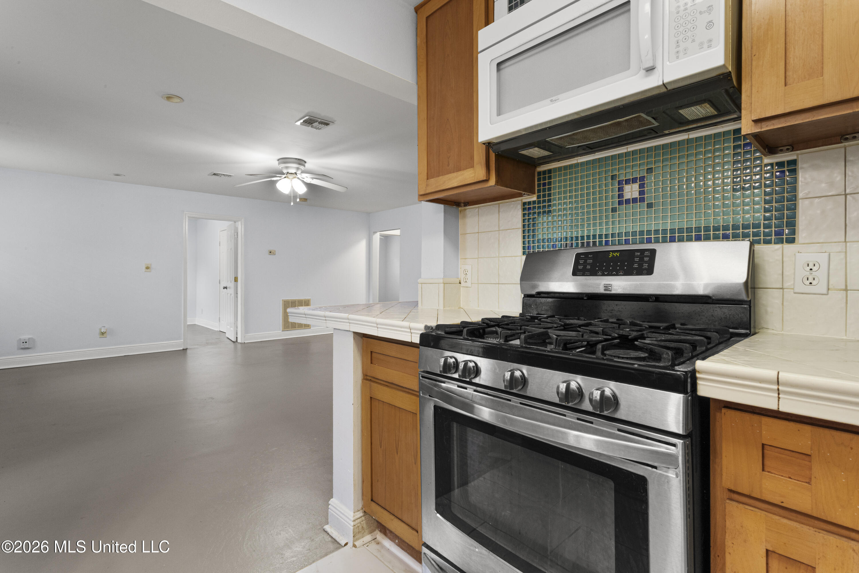 264 Washington Street Property Photo 17