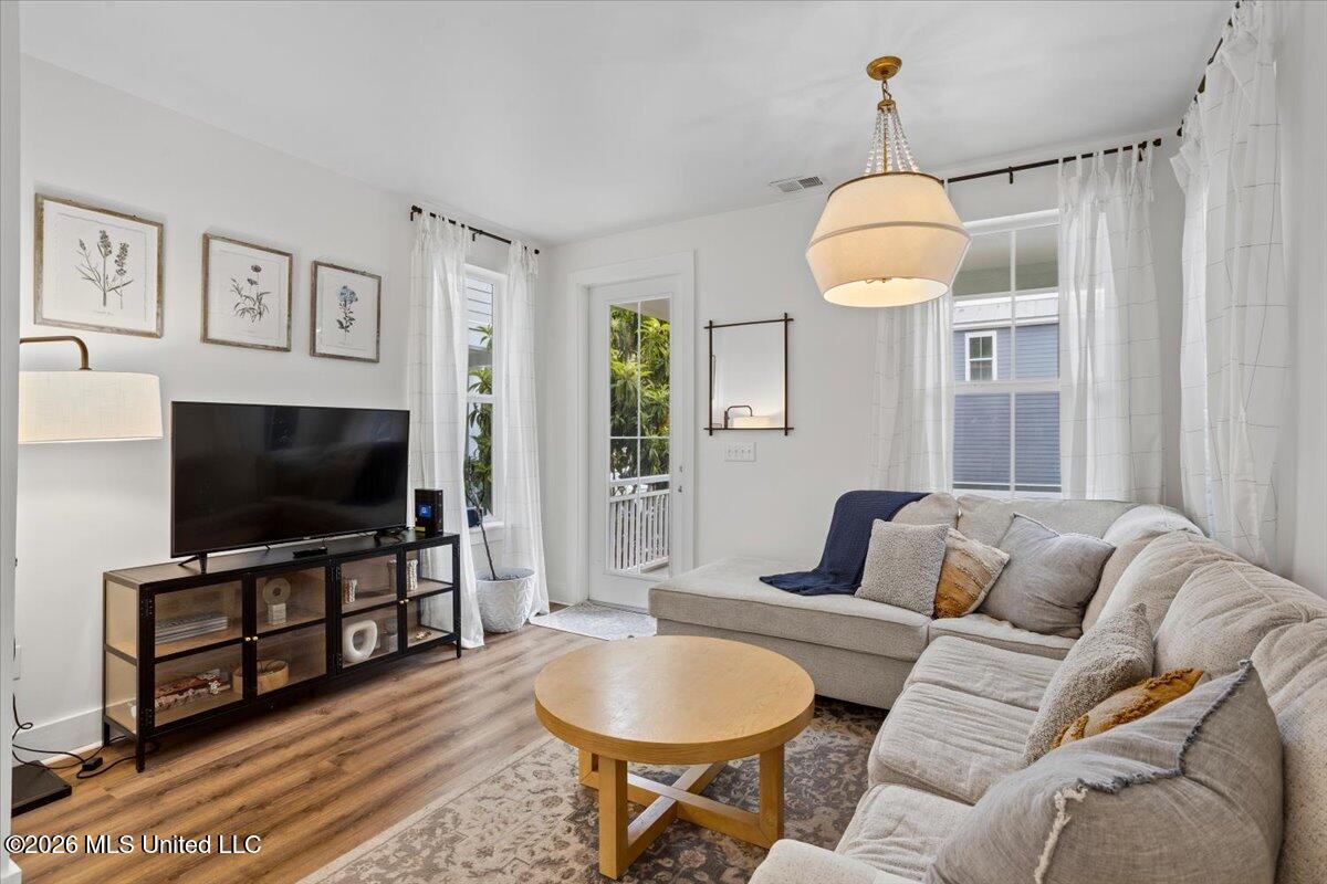 2207 Government Street Property Photo 6