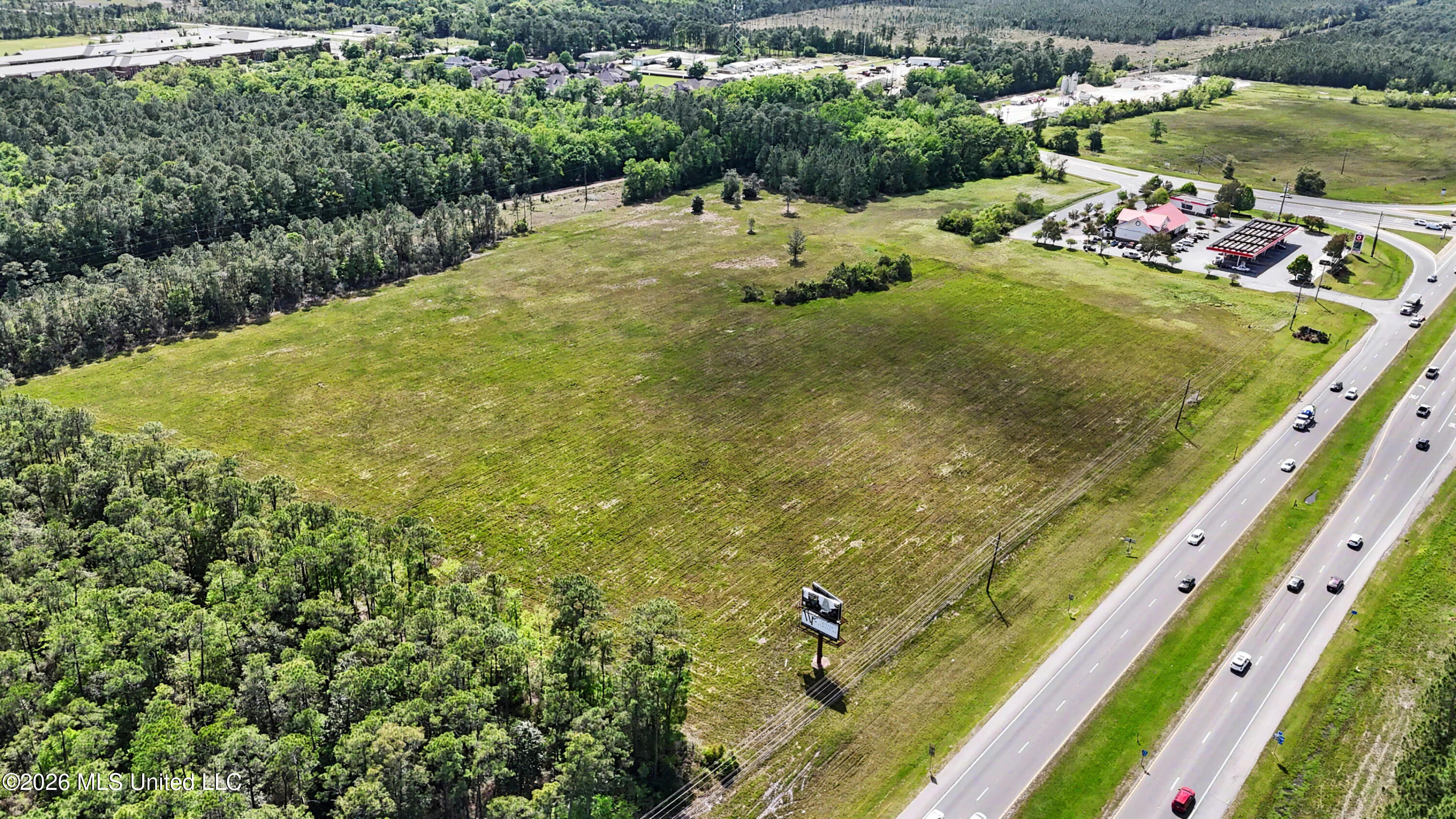 Highway 90 Property Photo 4