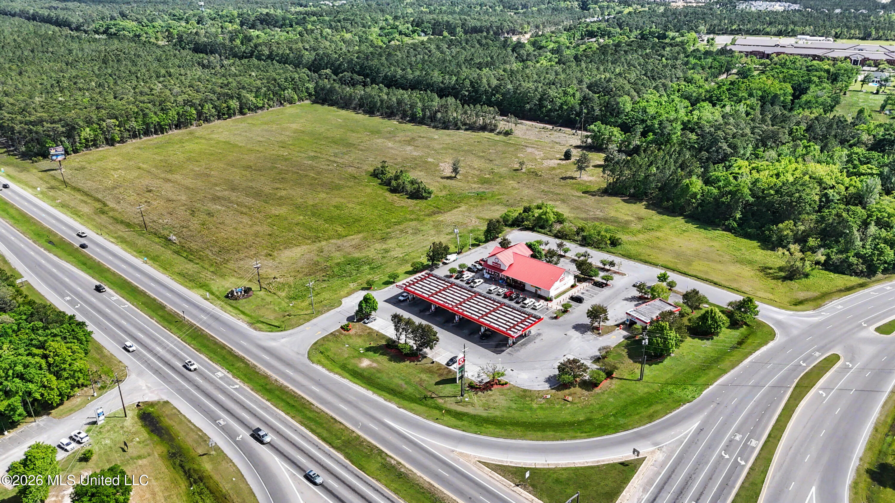 Highway 90 Property Photo 7