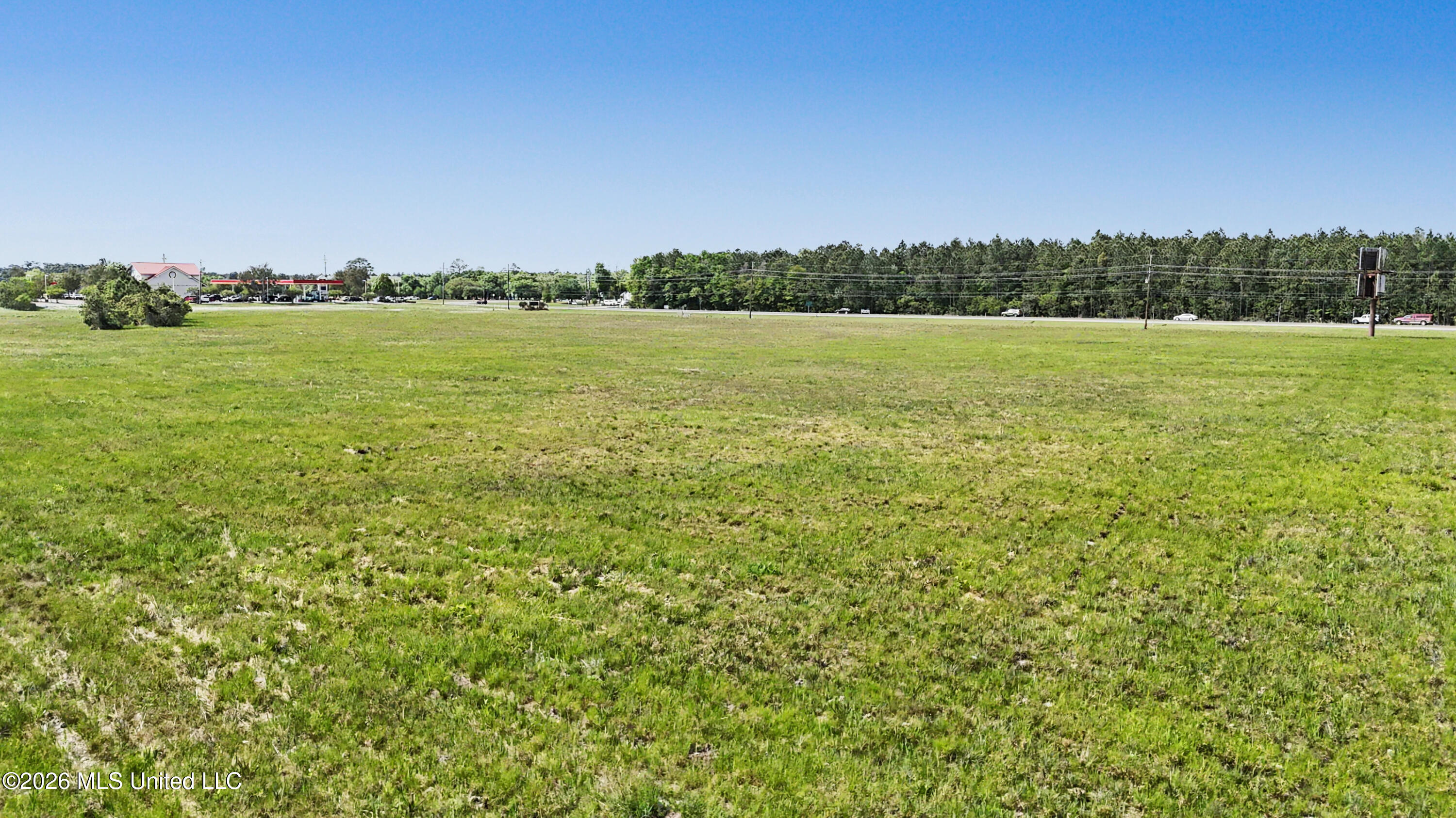 Highway 90 Property Photo 12