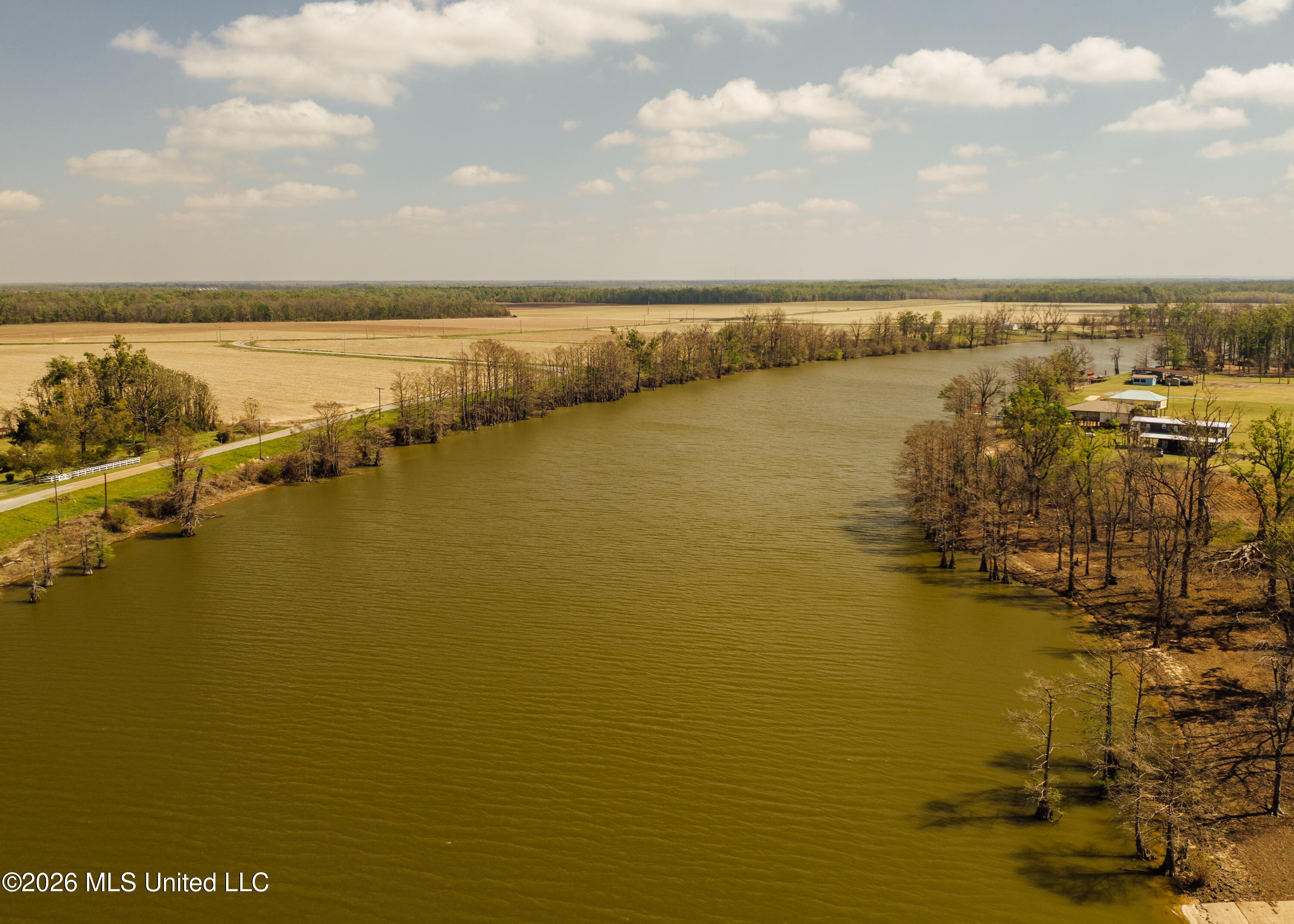 2503 Deerfield Road Property Photo 3