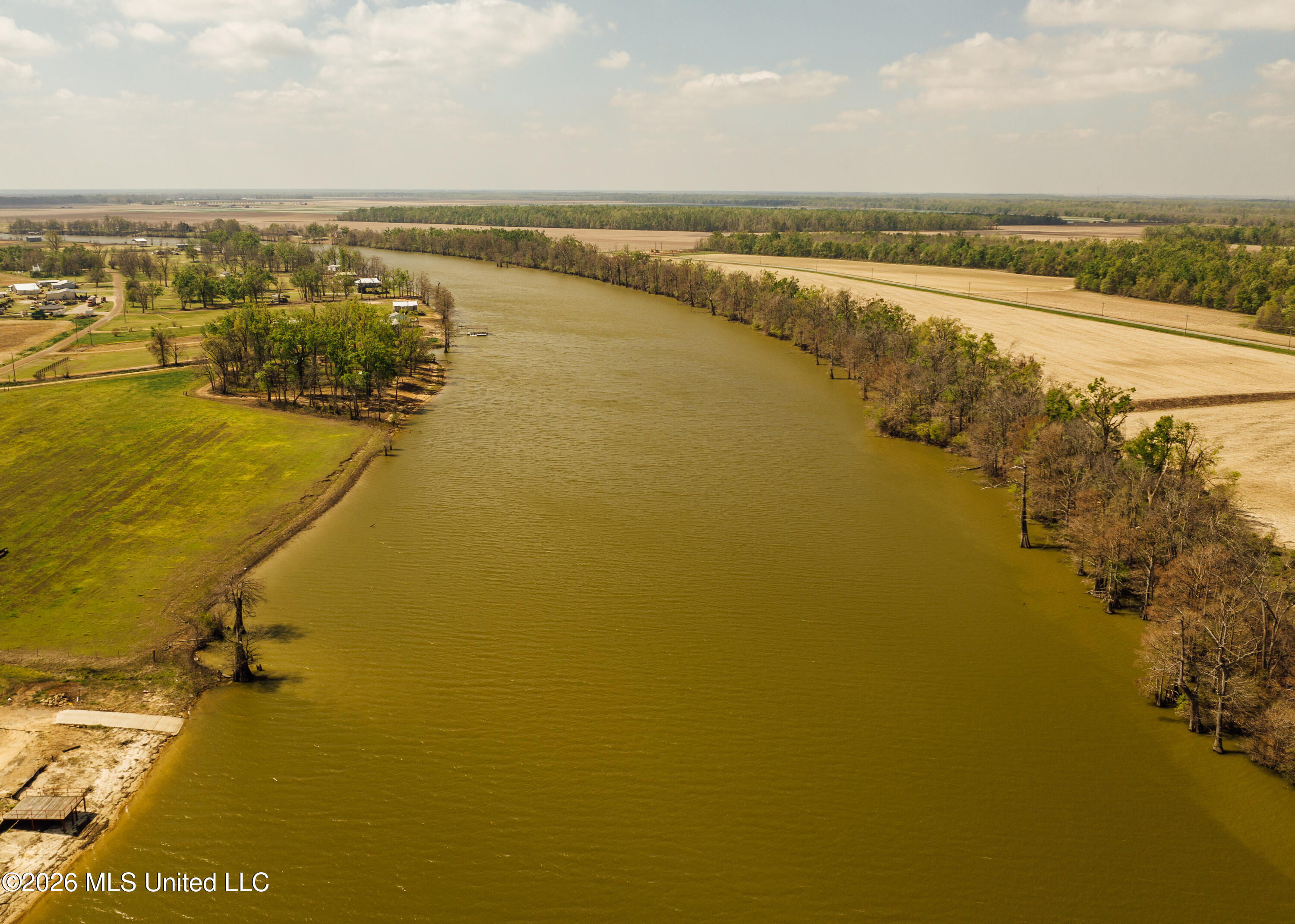 2503 Deerfield Road Property Photo 4
