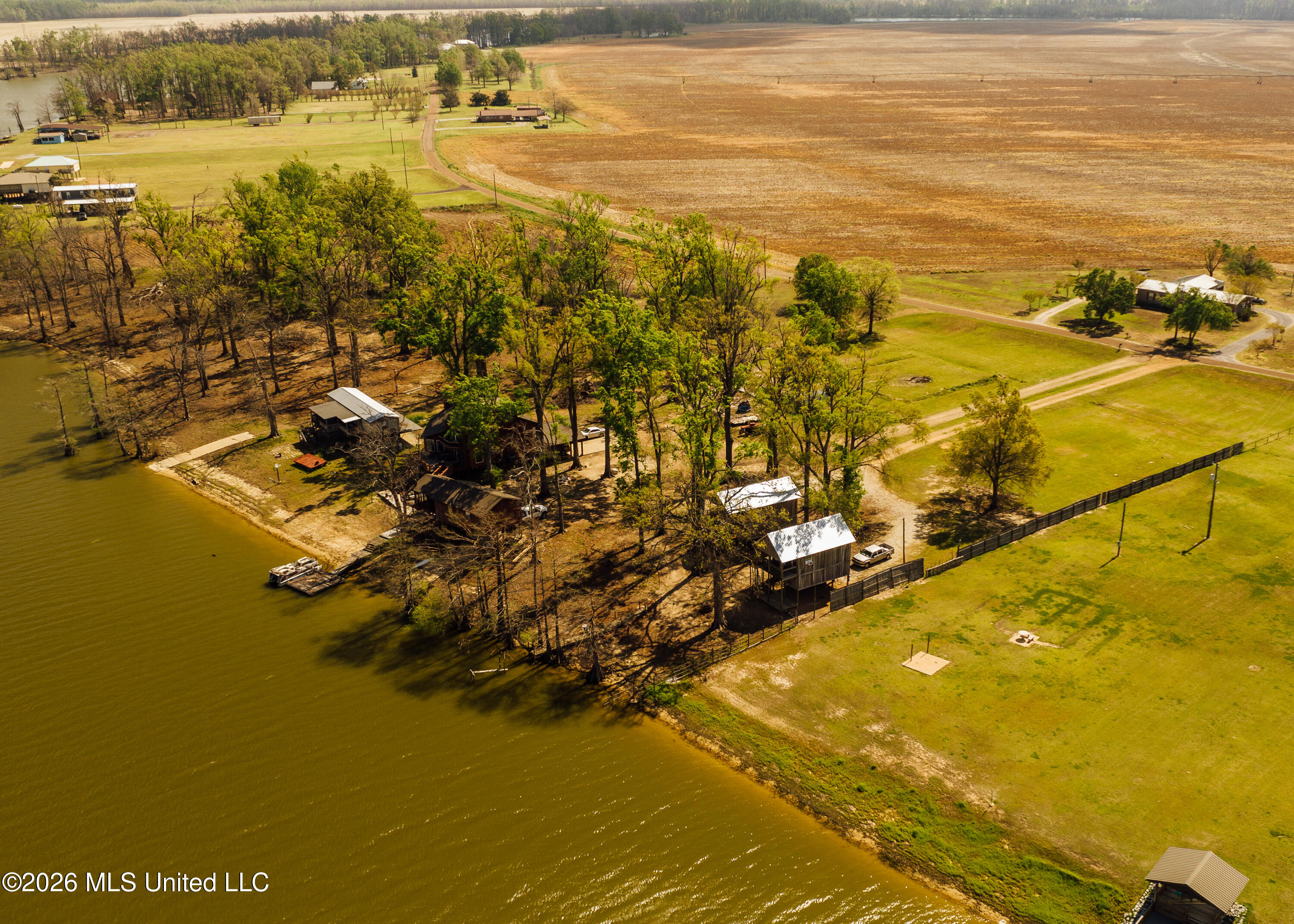 2503 Deerfield Road Property Photo 5