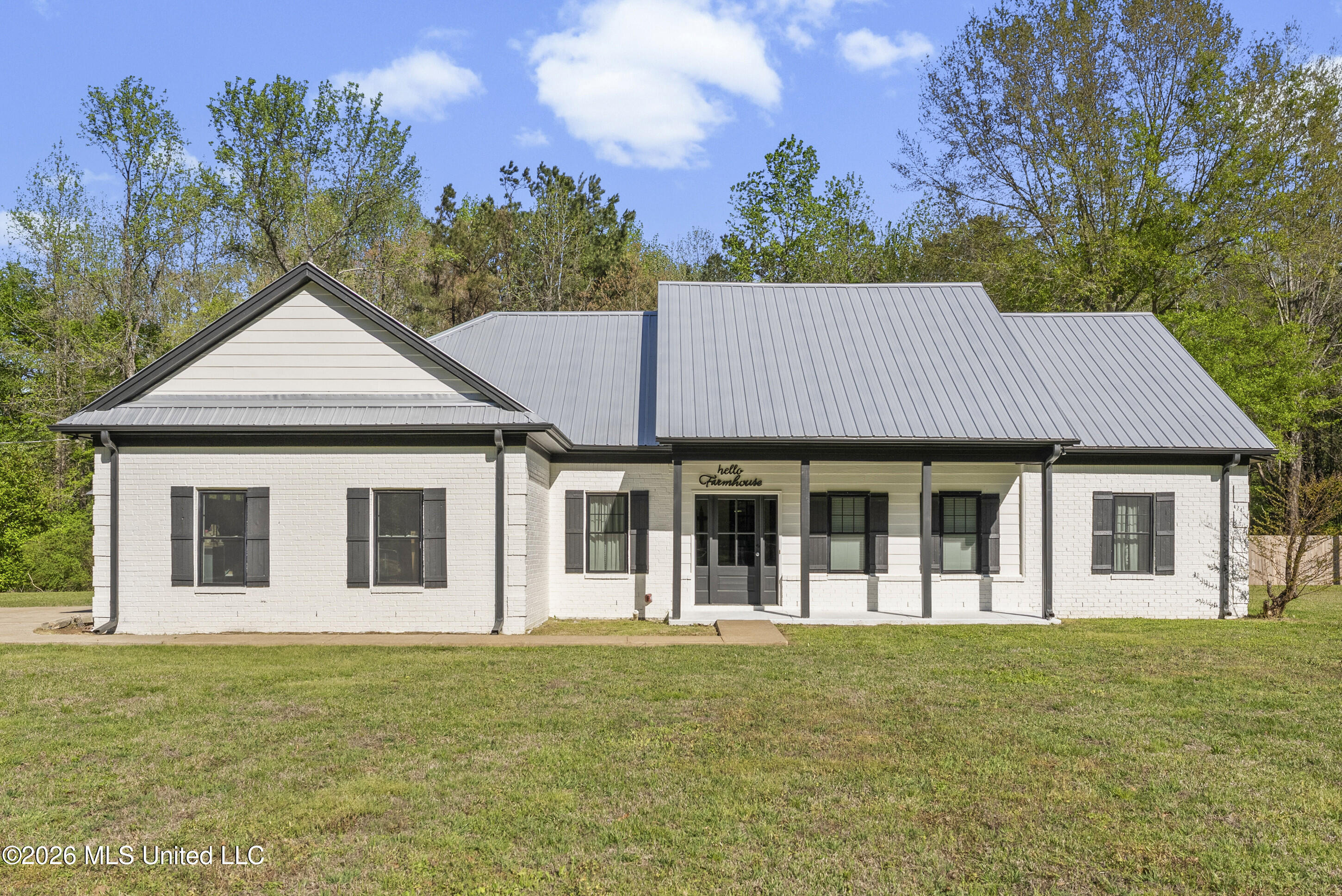 2314 Highway 7 North Property Photo 1