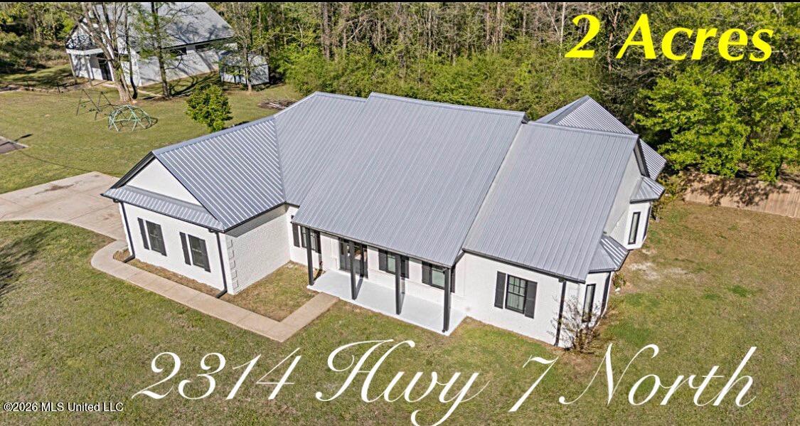 2314 Highway 7 North Property Photo 2