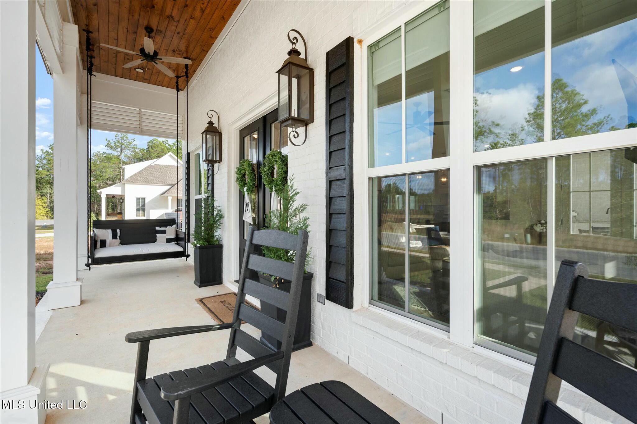 10833 Lily Lane Property Photo 7