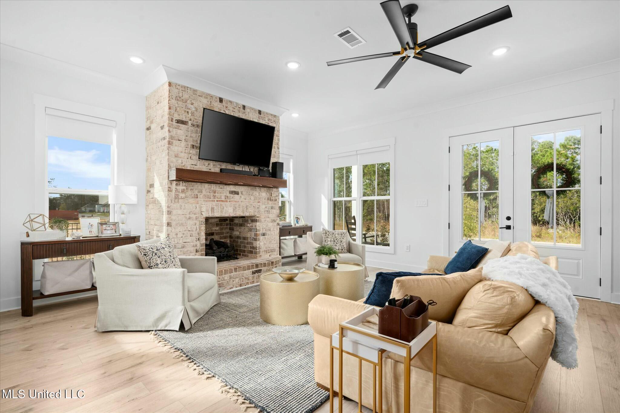 10833 Lily Lane Property Photo 12
