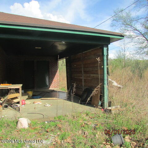 5737 S Old Highway 7 Property Photo 4