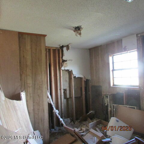 5737 S Old Highway 7 Property Photo 6