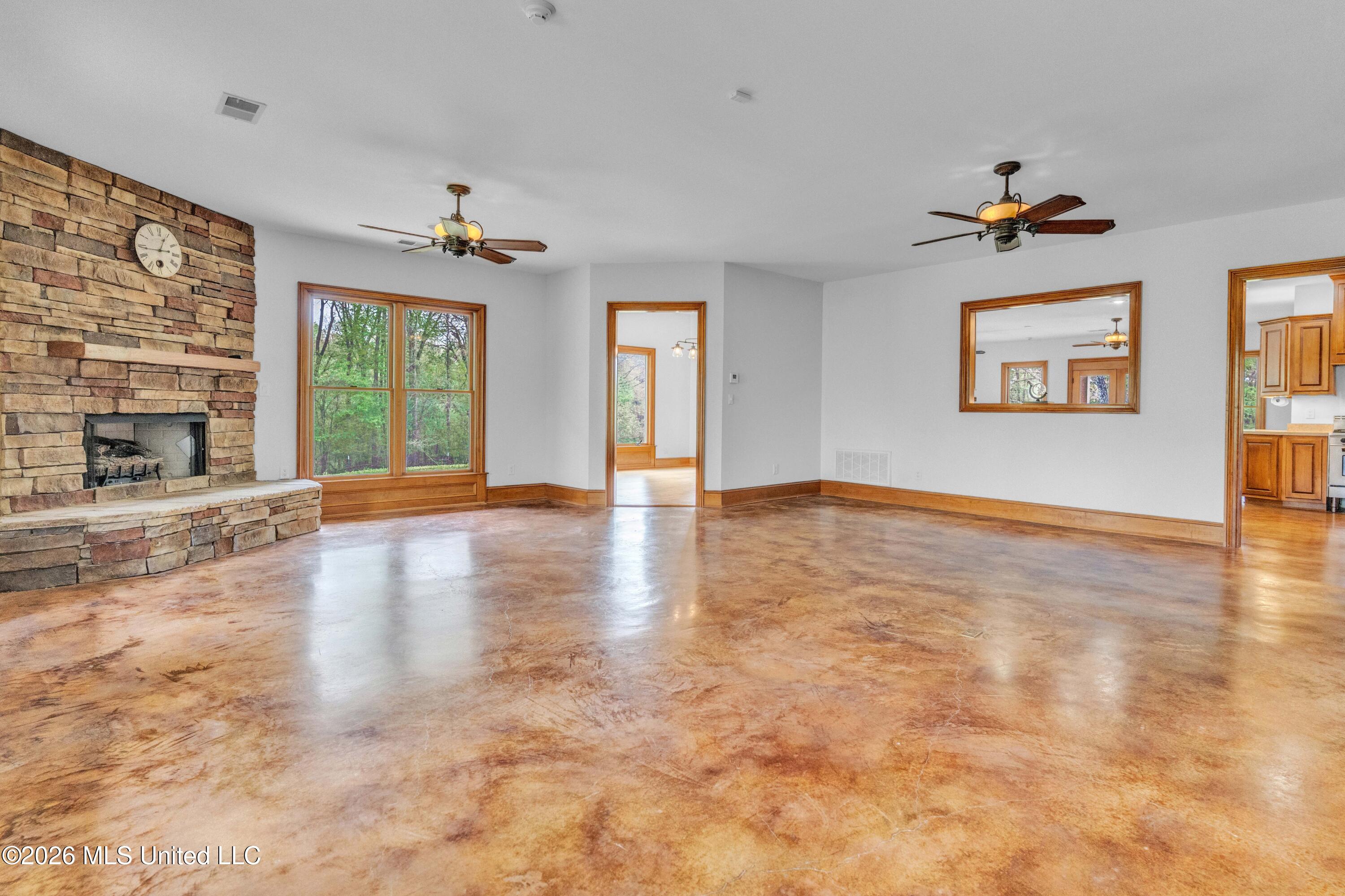 3555 S Fogg Road Property Photo 8