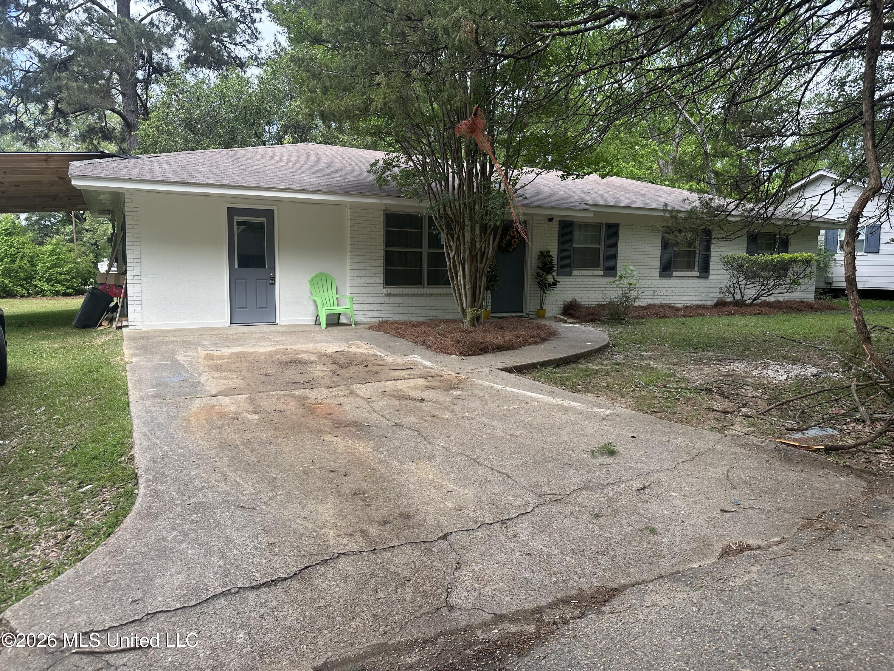 119 Harris Lane Property Photo 1