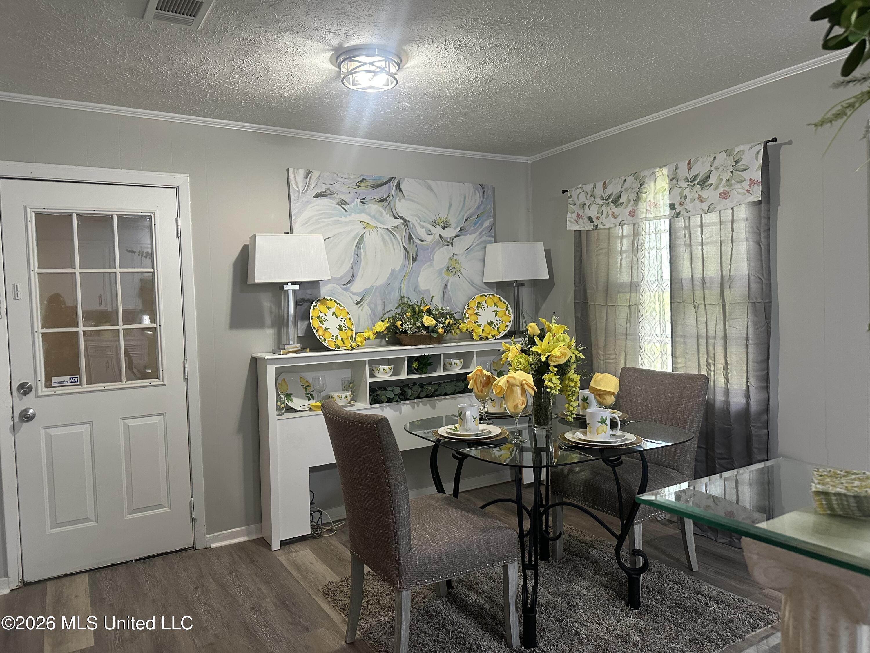 119 Harris Lane Property Photo 6