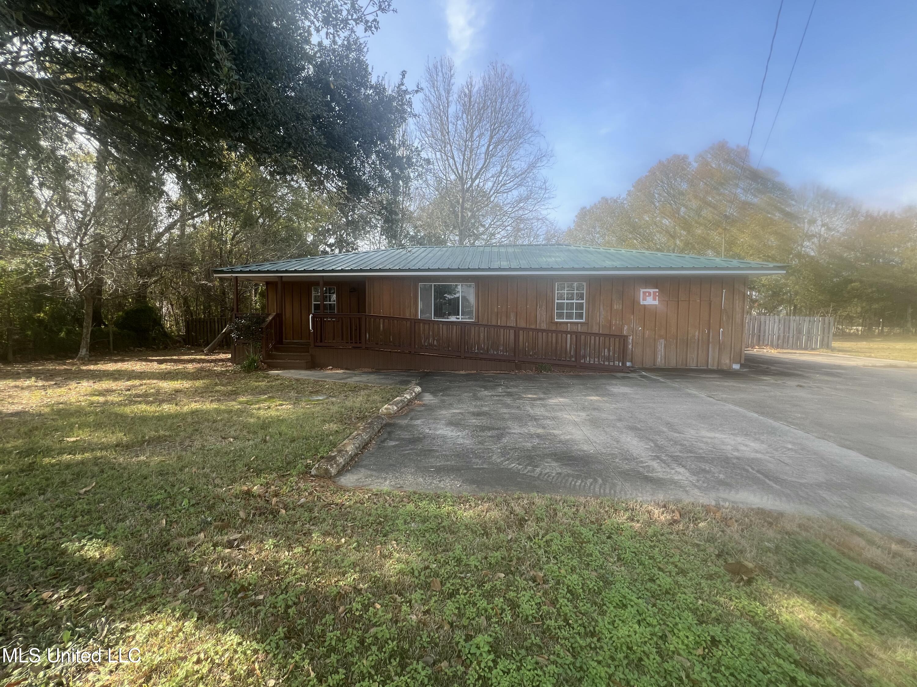 10267 Boney Avenue Property Photo 1