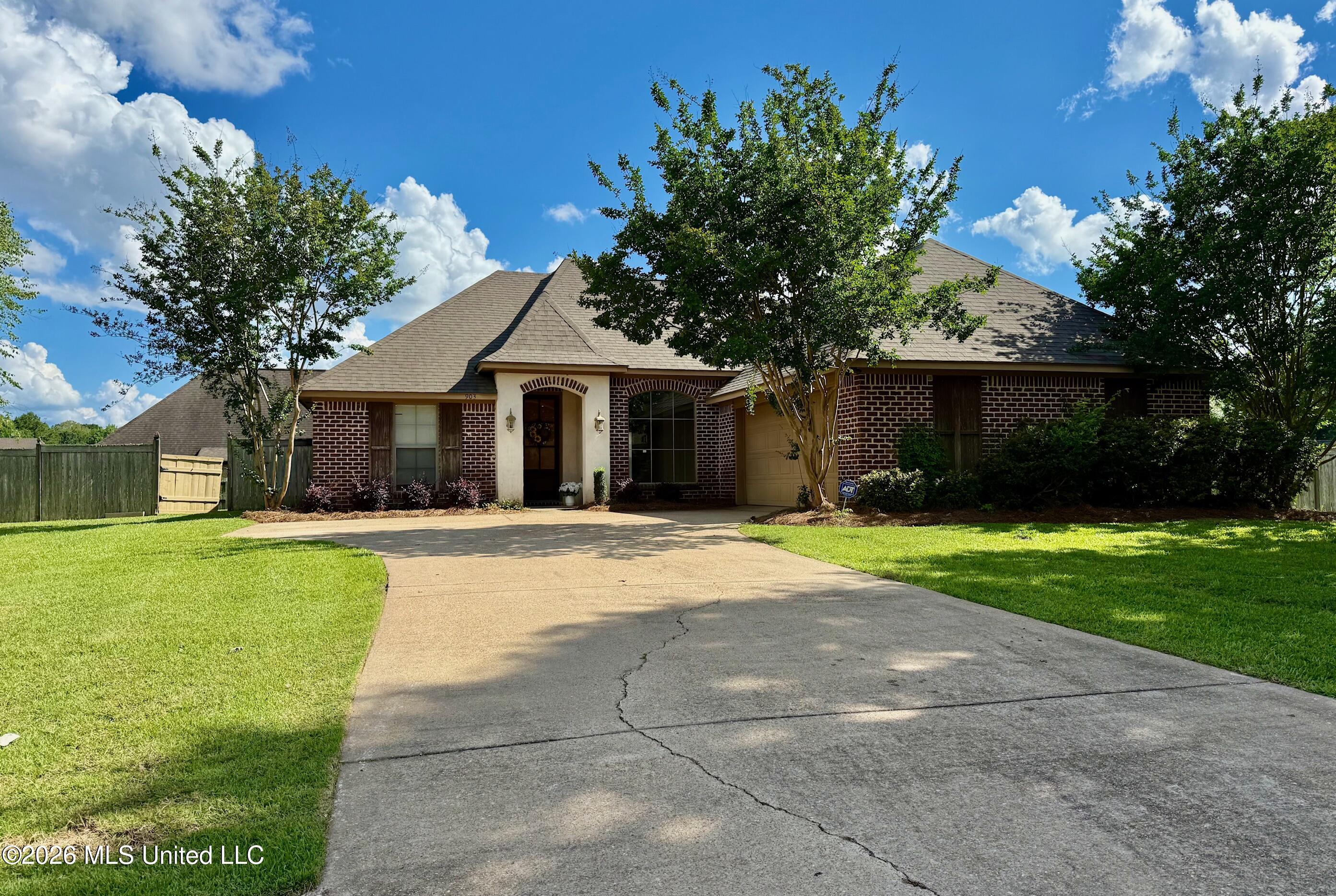 903 Timberton Drive Property Photo 3
