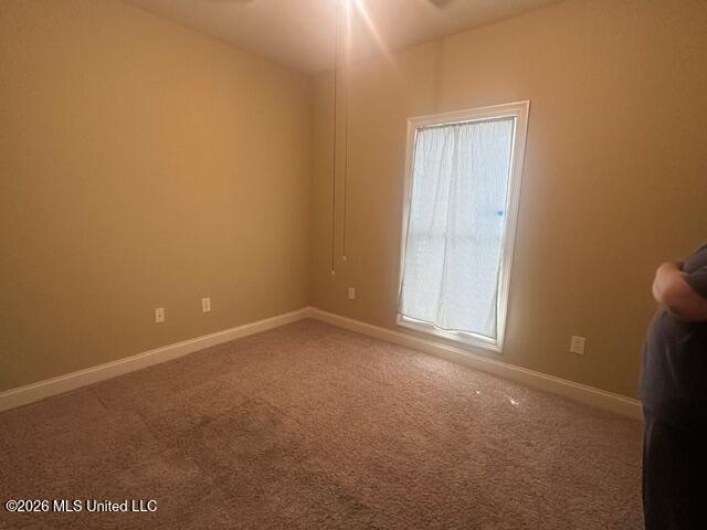 1926 E Ridge Circle Property Photo 3