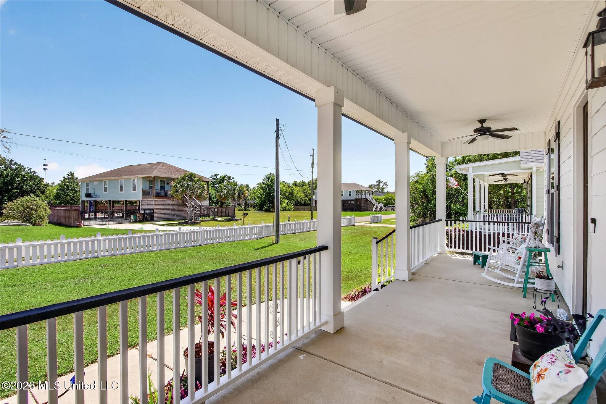 215 White Harbor Road Property Photo 7