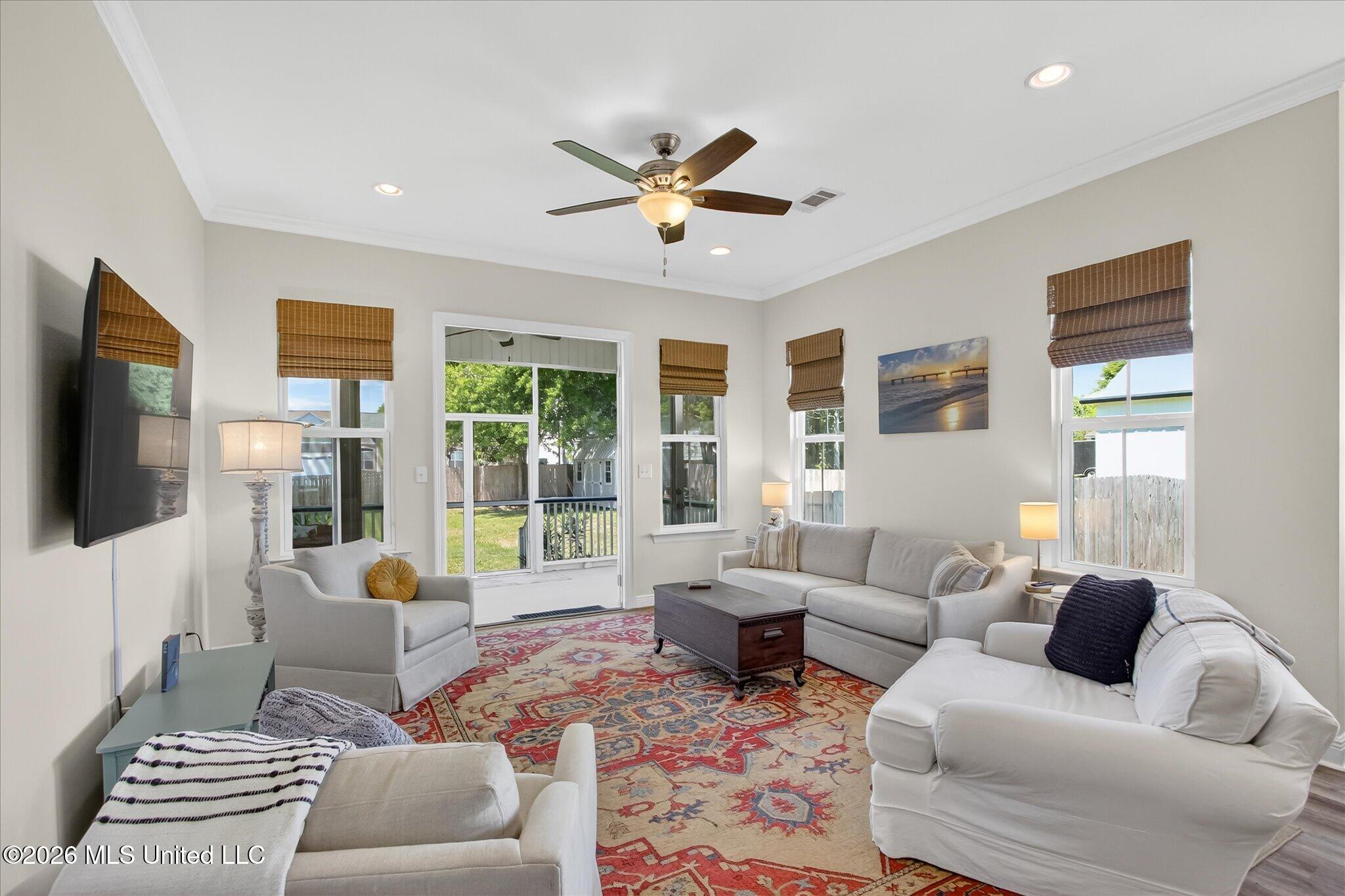 215 White Harbor Road Property Photo 15