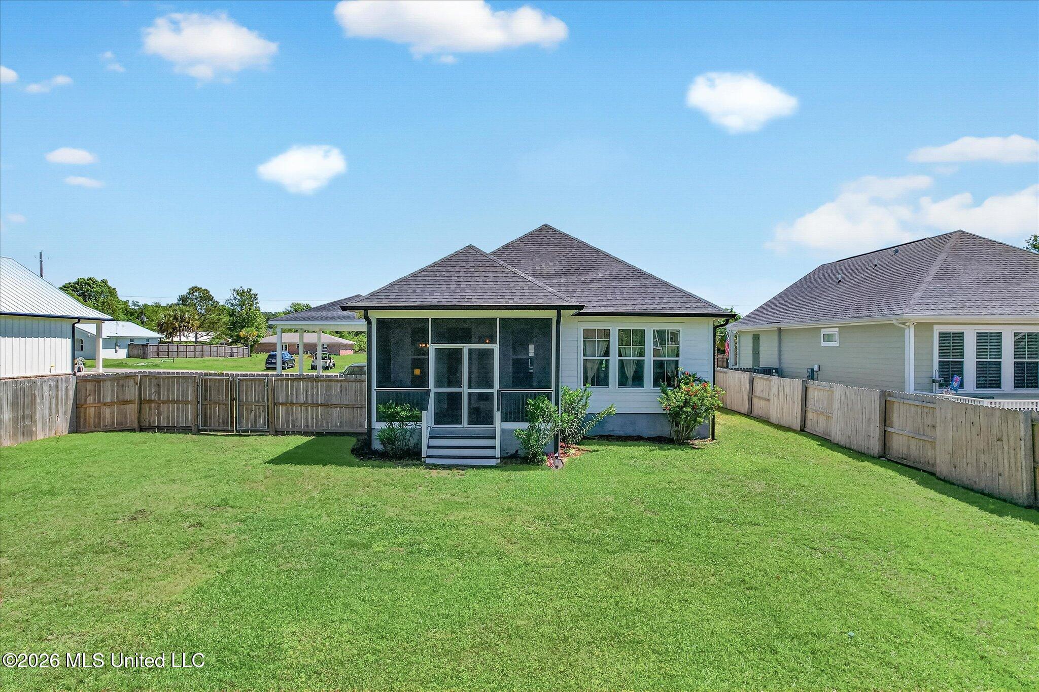 215 White Harbor Road Property Photo 28
