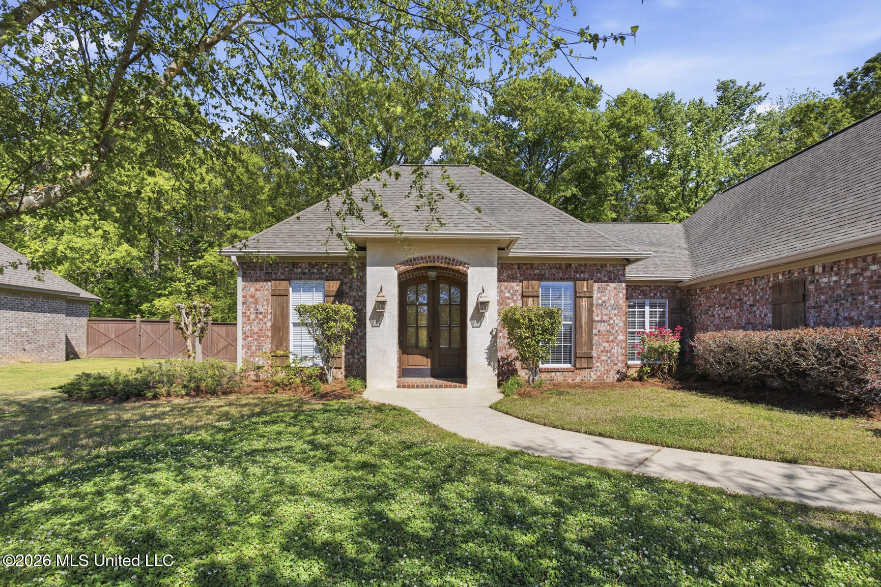 202 Belle Oak Drive Property Photo 1